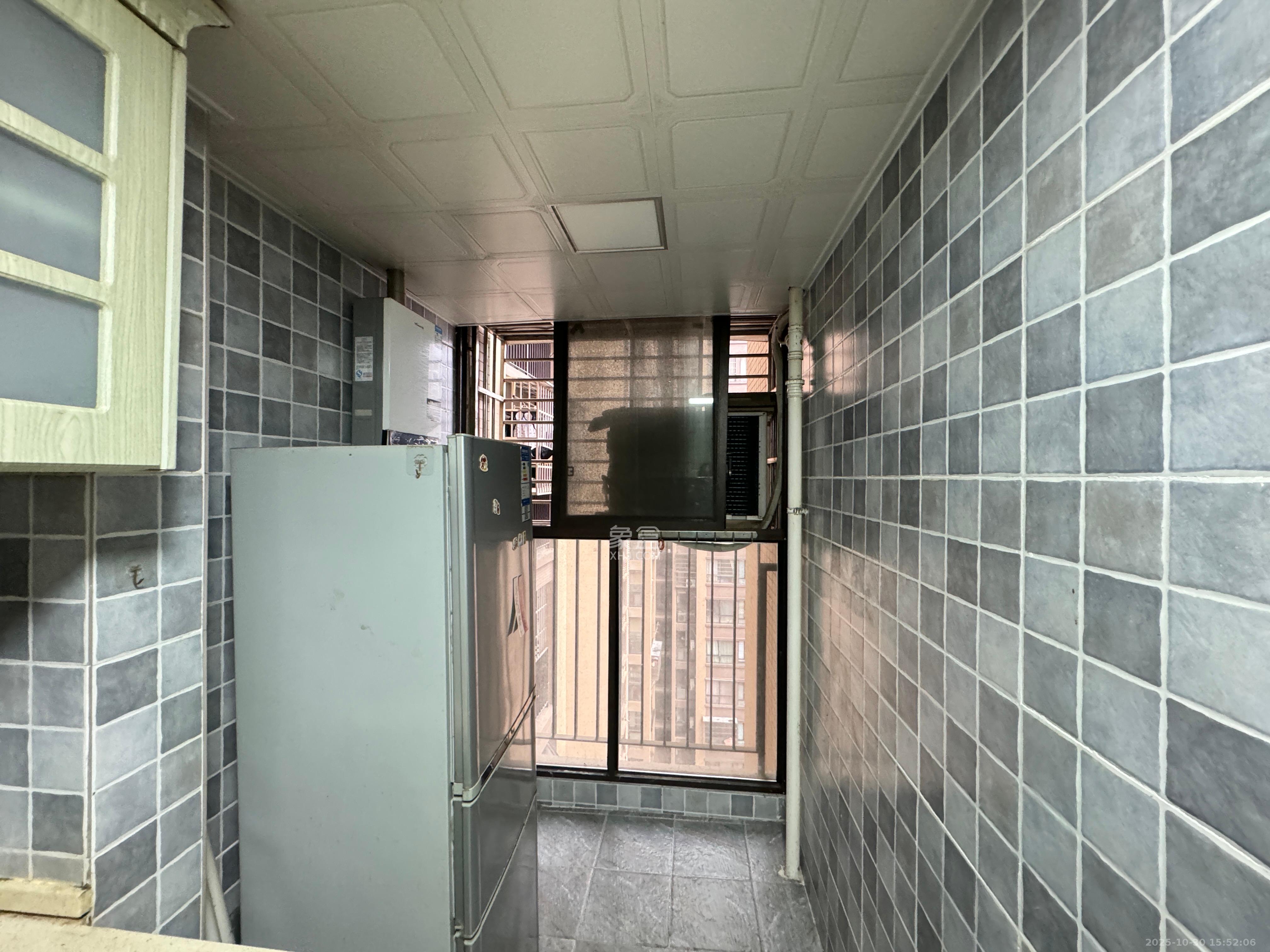 华润凤凰城三期  2室2厅1卫    1800.0元/月 华润凤凰城三期  2室2厅1卫    1800.0元/月室内图