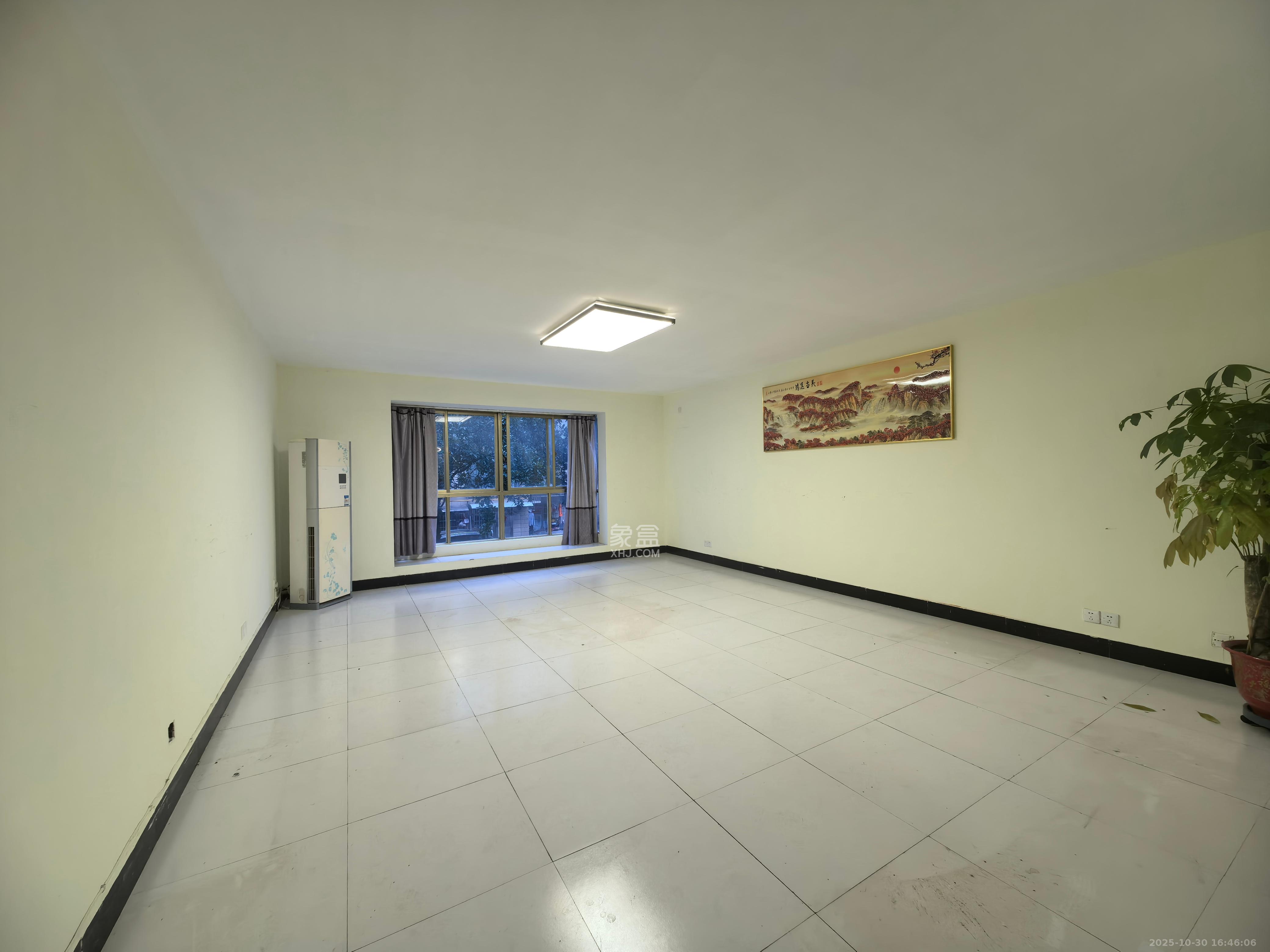 金峰小区南院  5室2厅3卫    4000.0元/月 金峰小区南院  5室2厅3卫    4000.0元/月室内图