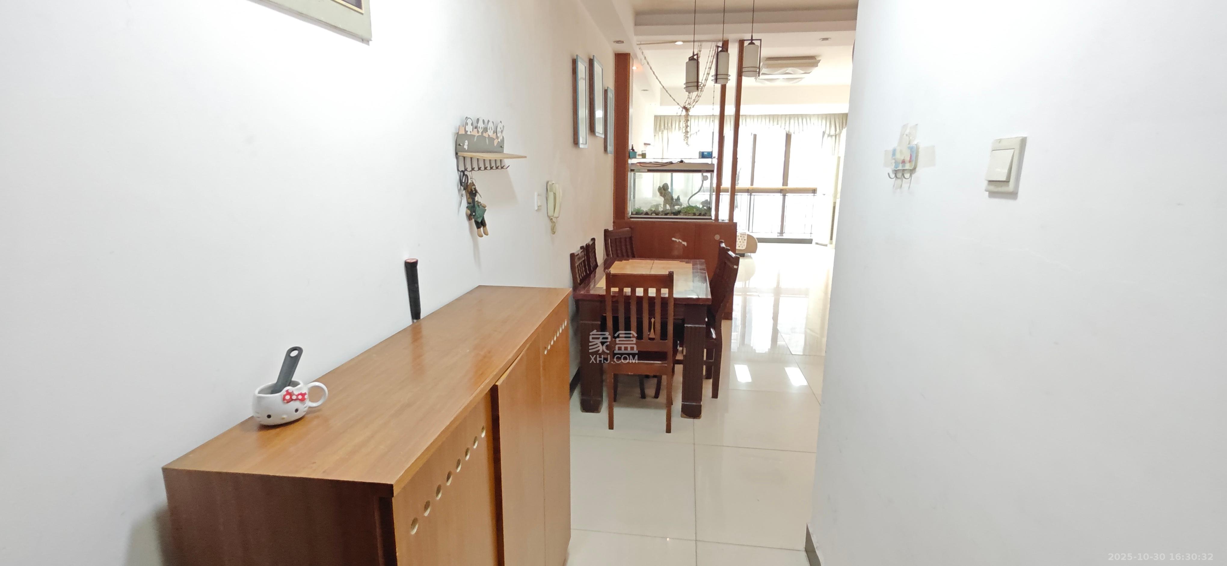 麓谷燕园(燕山公寓)  2室2厅1卫    2000.0元/月 麓谷燕园(燕山公寓)  2室2厅1卫    2000.0元/月室内图