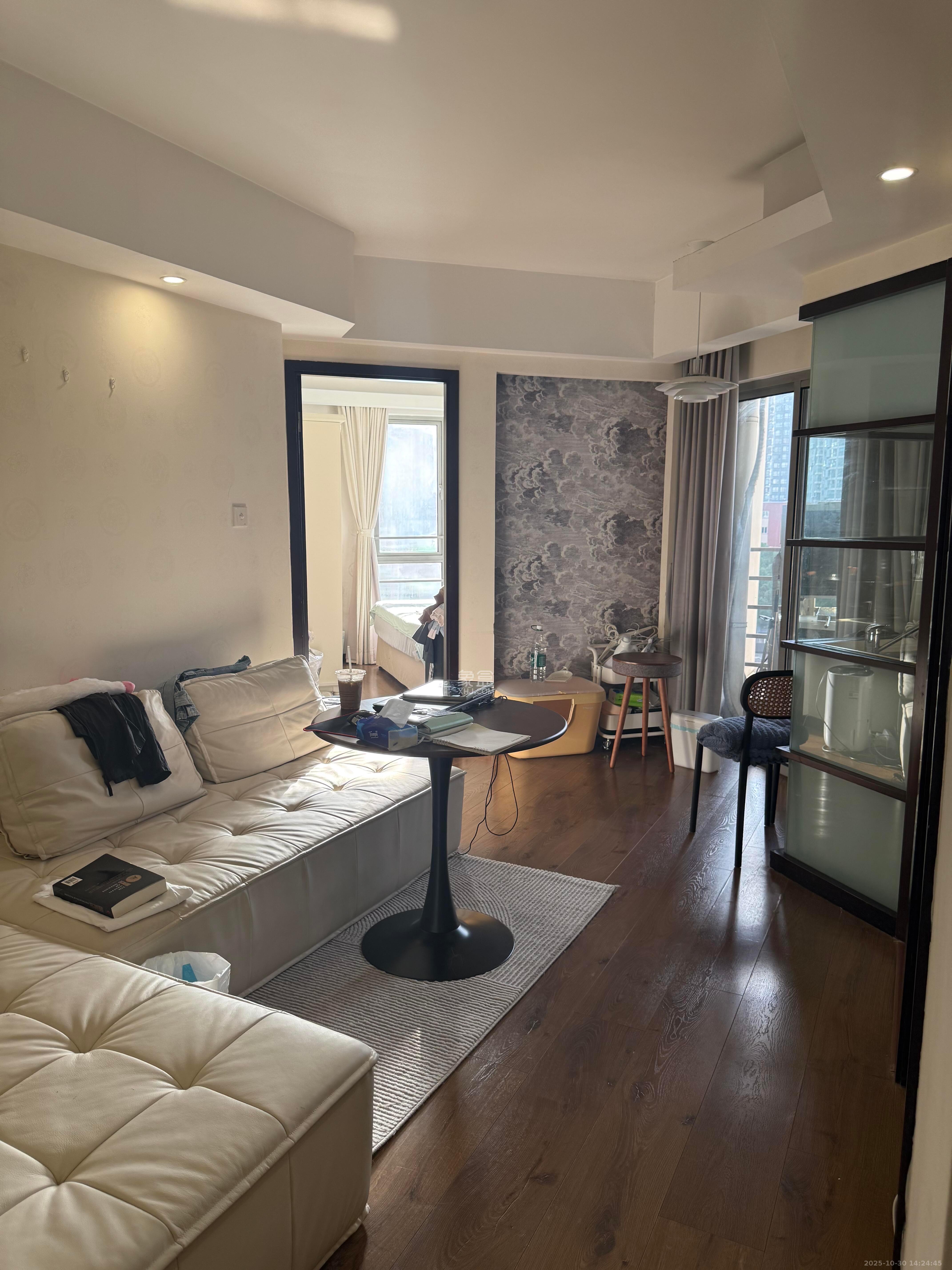 上城金都  1室2厅2卫    2500.0元/月 上城金都  1室2厅2卫    2500.0元/月室内图