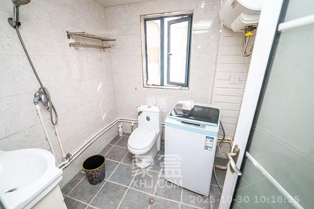 荣盛花语书苑  3室1厅1卫    2600.0元/月 荣盛花语书苑  3室1厅1卫    2600.0元/月室内图