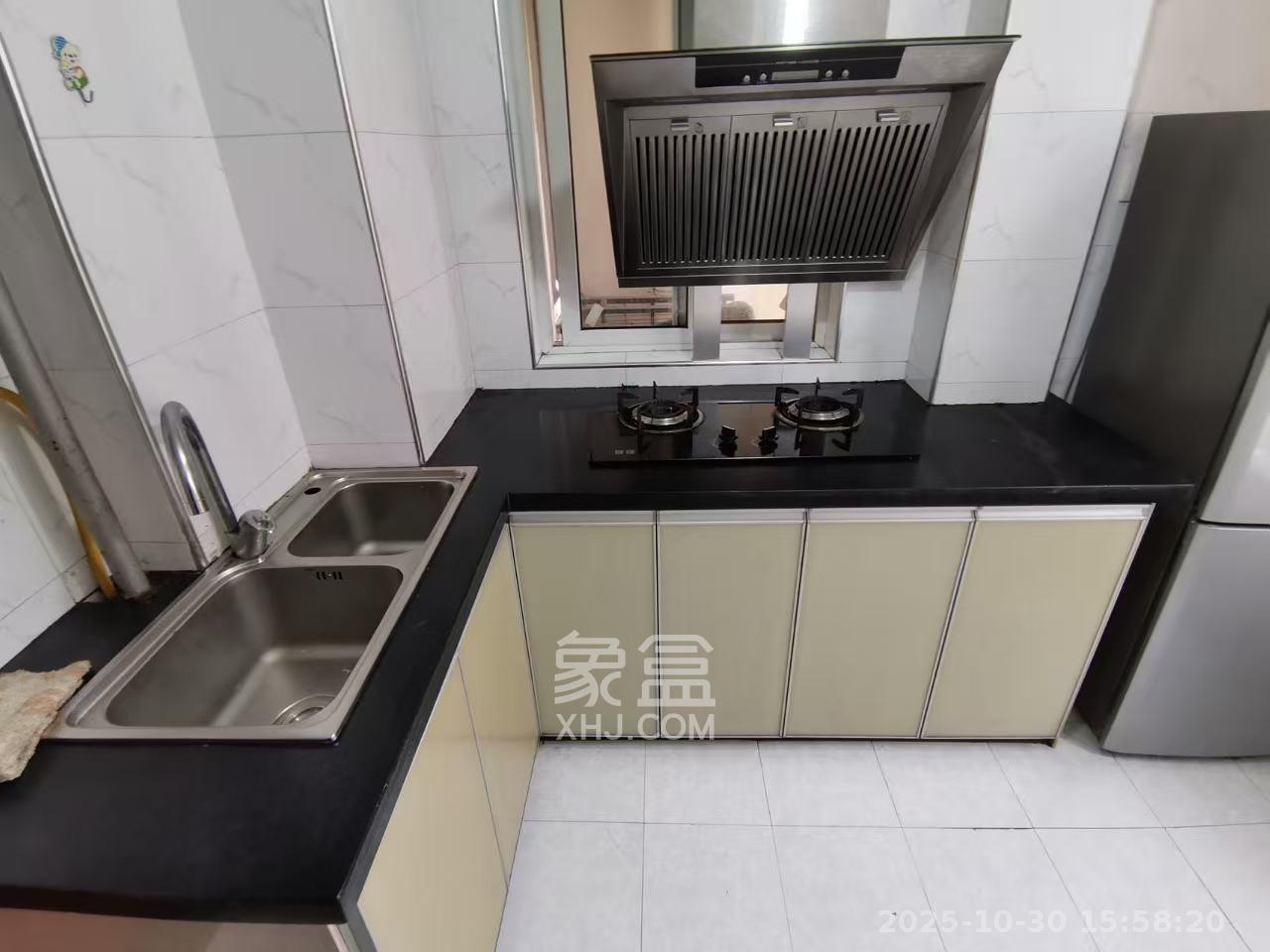 汇都公寓  1室1厅1卫    1600.0元/月室内图