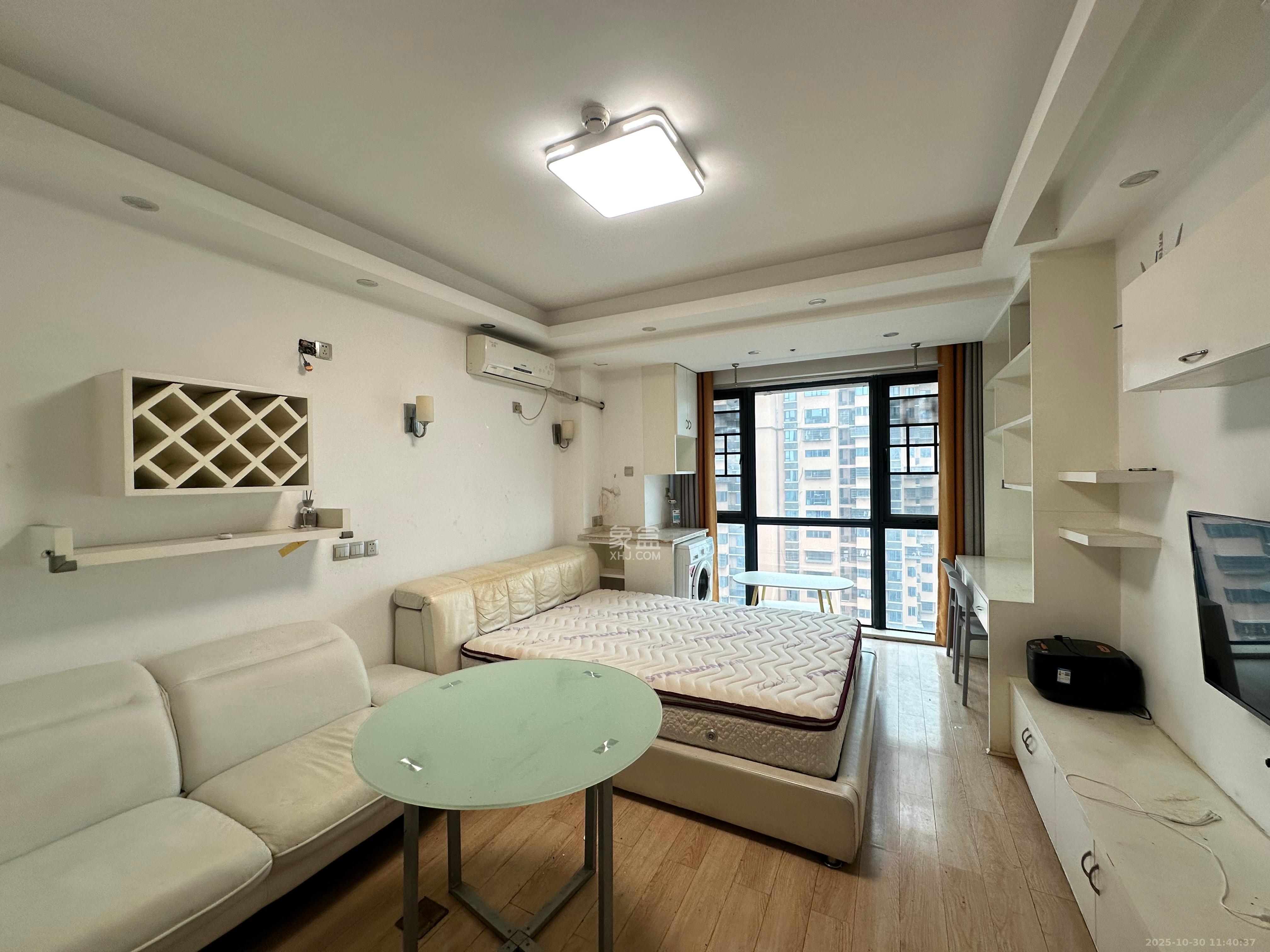 佳兴国际汇  1室1厅1卫    1800.0元/月