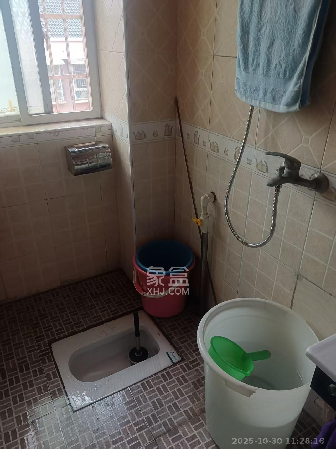 龙吉湾小区(龙瑞尚苑) 2室2厅1卫 1200.0元/月 龙吉湾小区(龙瑞尚苑) 2室2厅1卫 1200.0元/月室内图