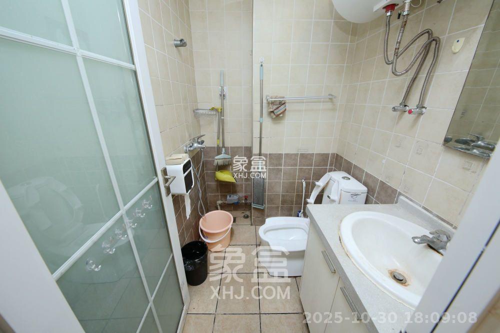 昊天大厦  2室1厅1卫    2500.0元/月室内图