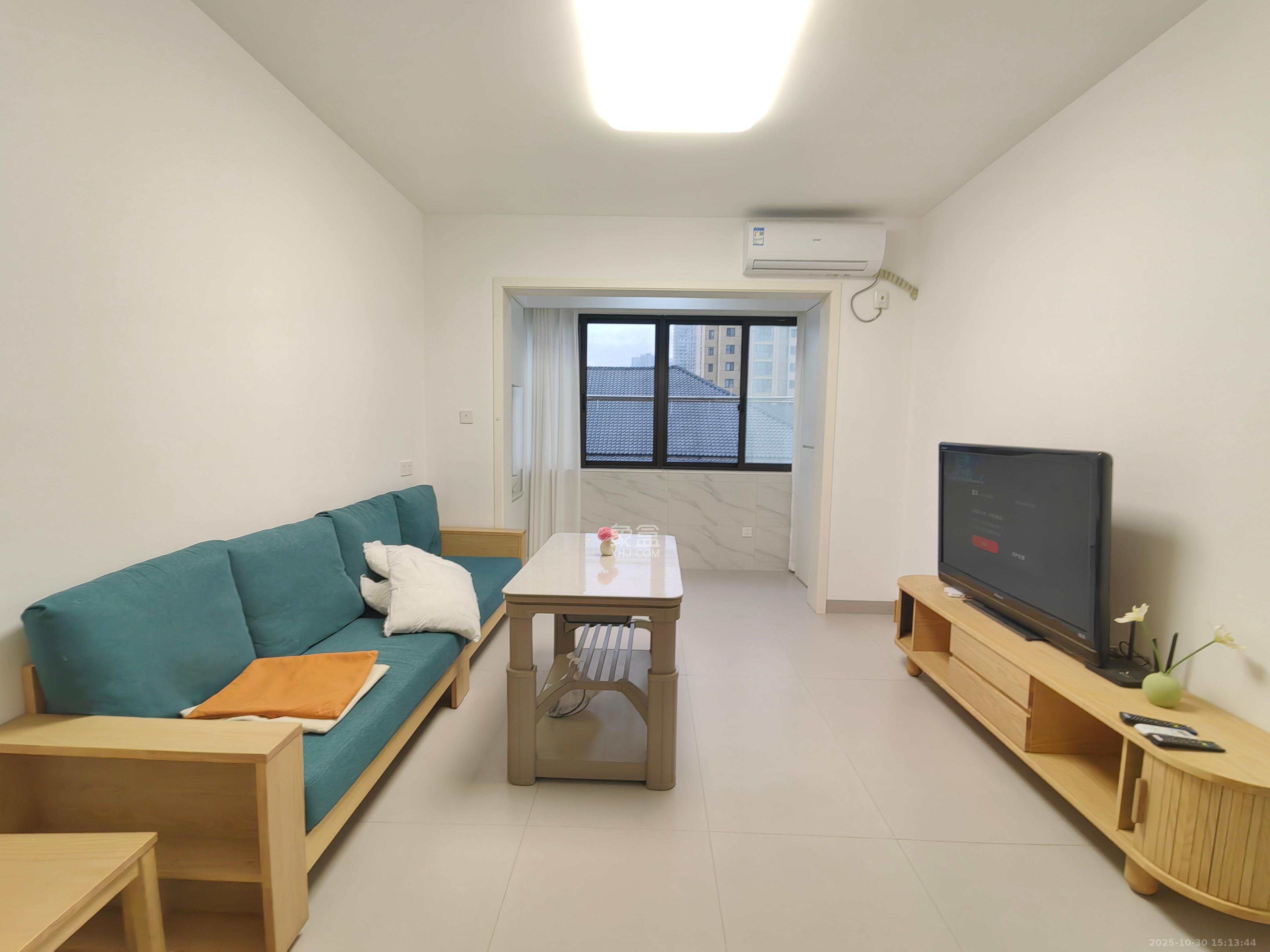 中城苑  2室1厅1卫    2400.0元/月 中城苑  2室1厅1卫    2400.0元/月室内图1