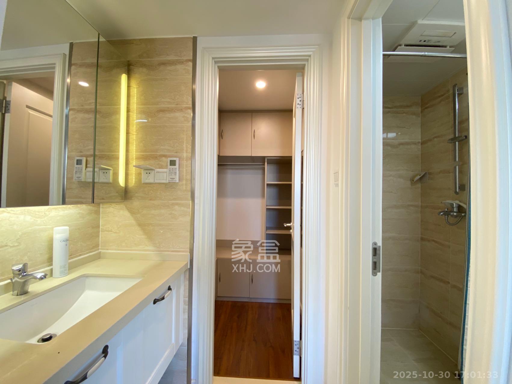 万科魅力之城观澜里 3室2厅1卫 3000.0元/月 万科魅力之城观澜里 3室2厅1卫 3000.0元/月室内图