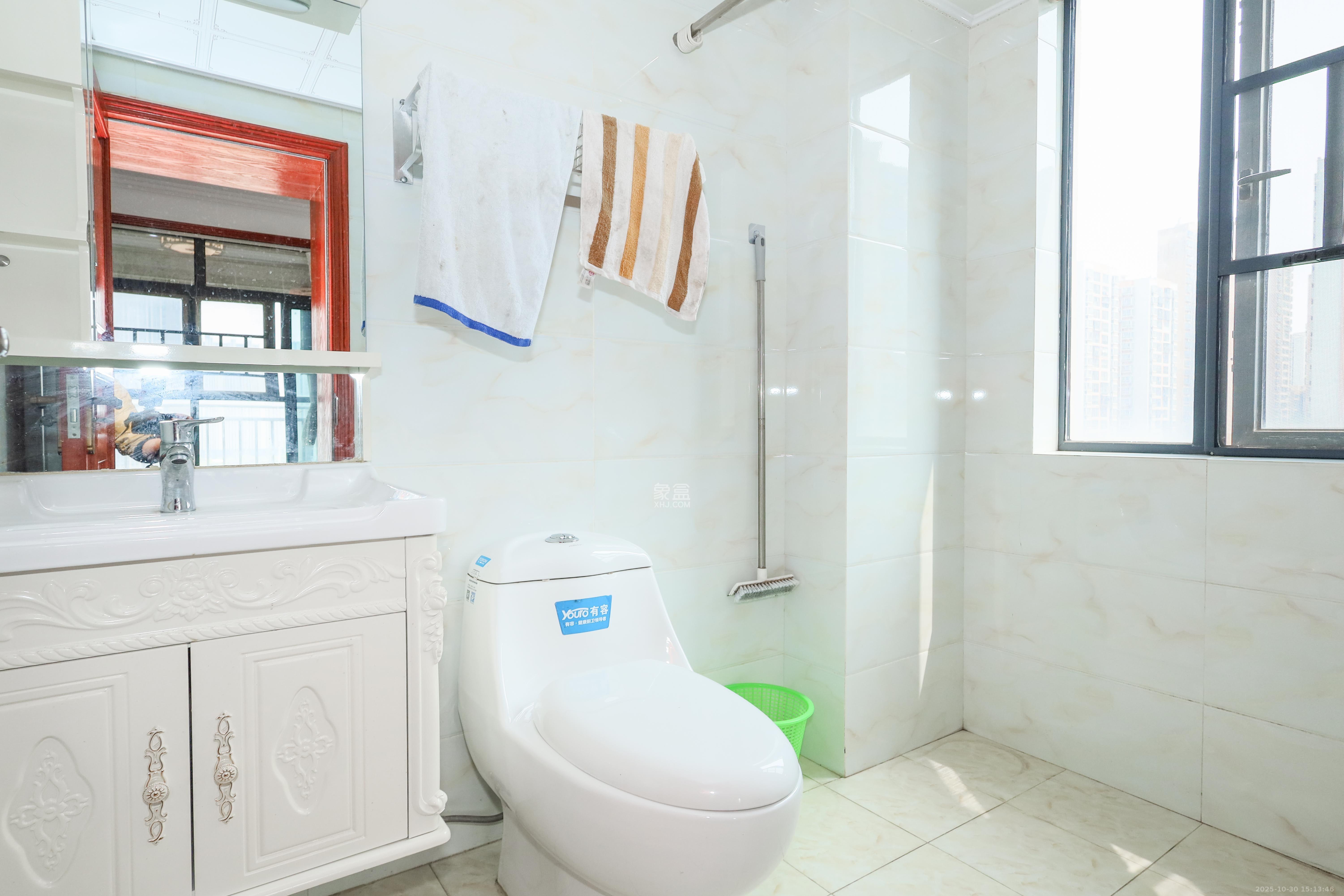 润芳园 3室2厅2卫 2300.0元/月 润芳园 3室2厅2卫 2300.0元/月室内图