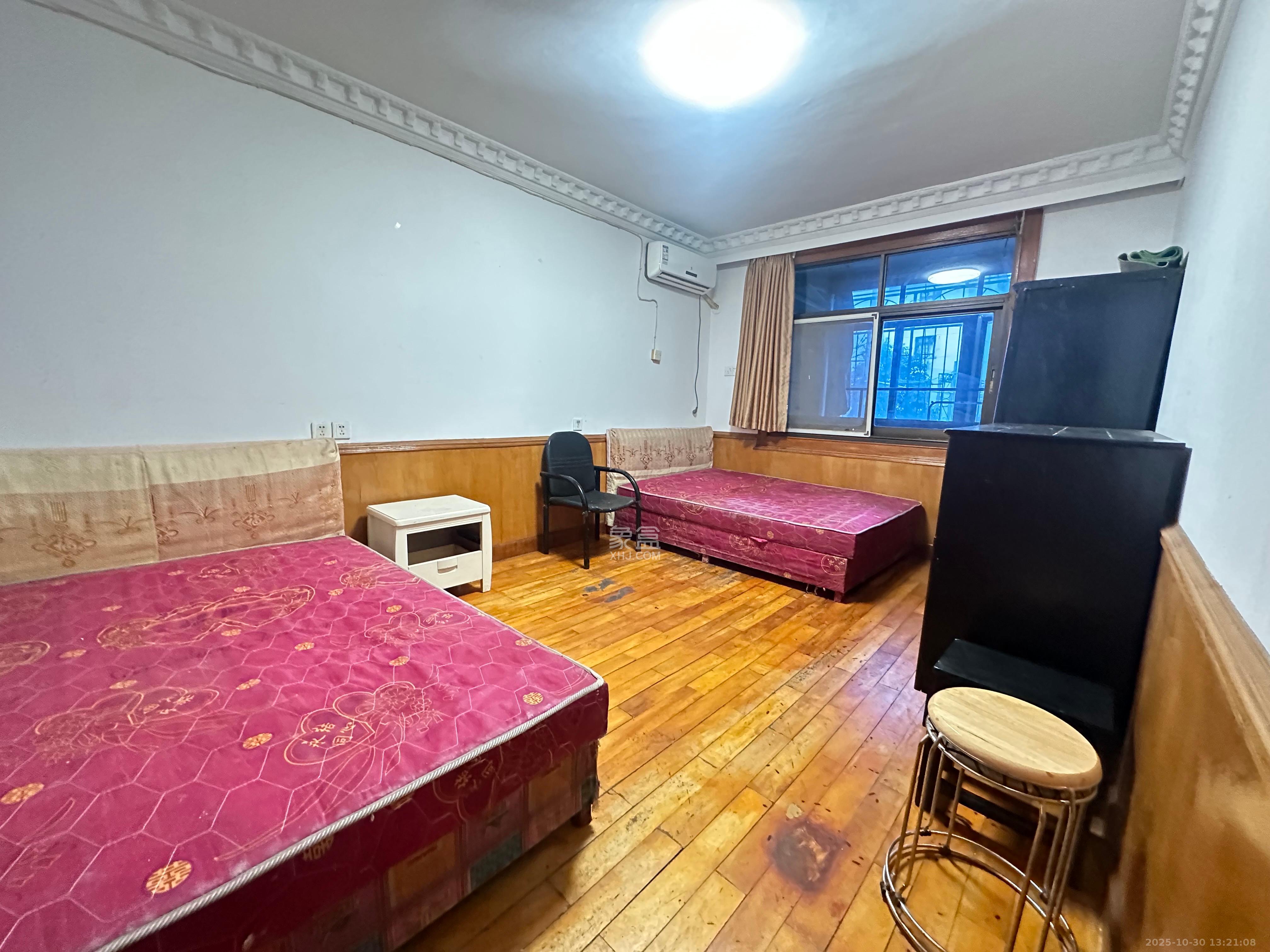 文昌阁散盘  3室2厅1卫    1800.0元/月室内图