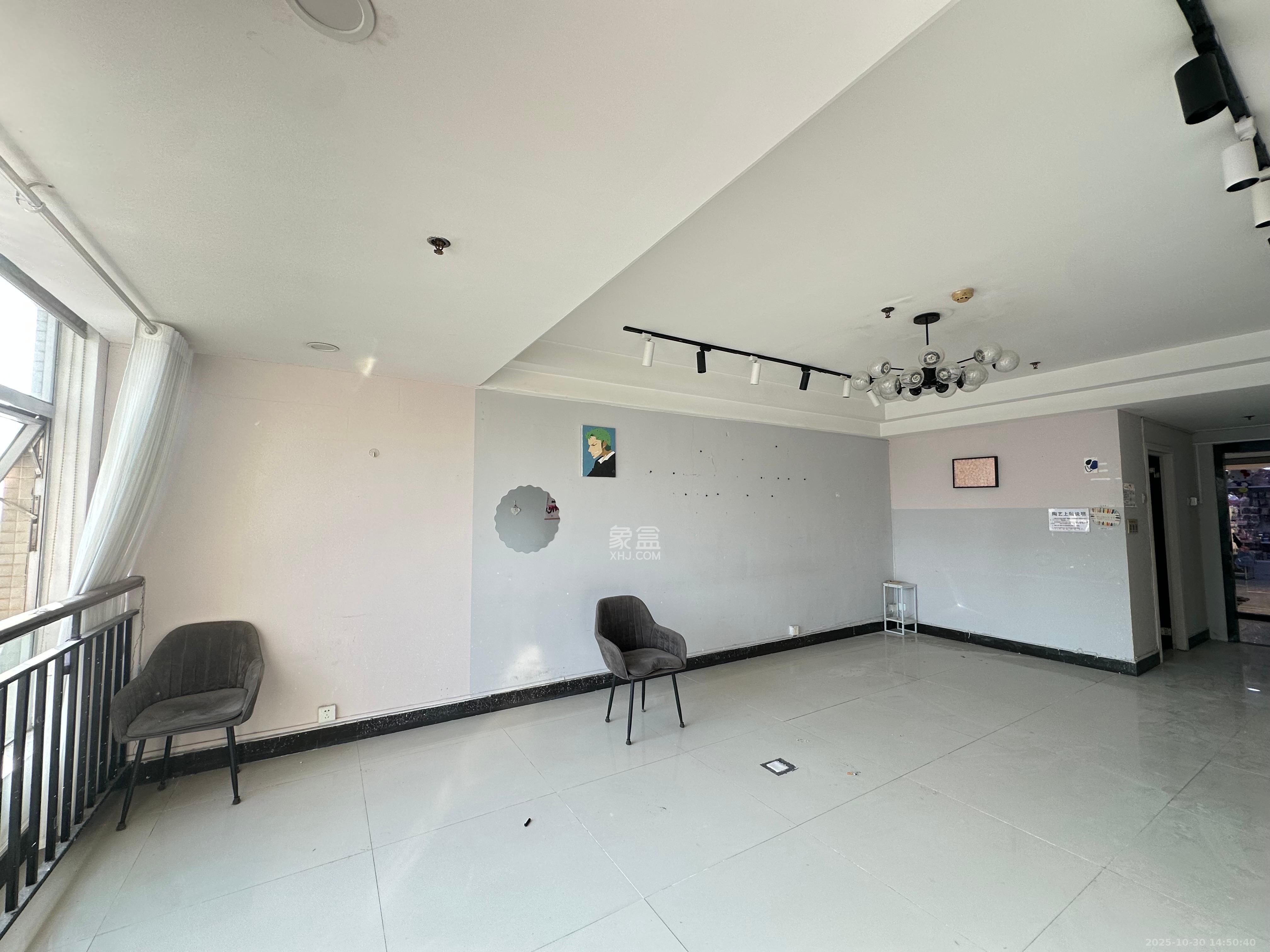 五一新干线  1室1厅1卫    2300.0元/月室内图