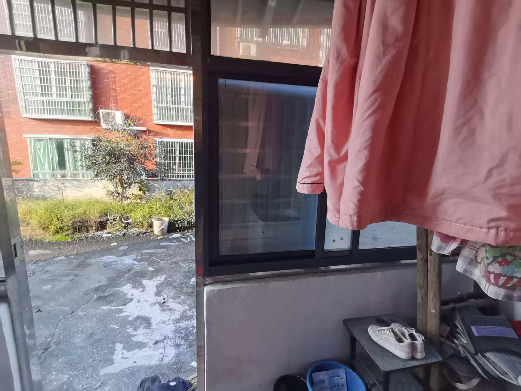 金鹿花园  3室1厅2卫    900.0元/月 金鹿花园  3室1厅2卫    900.0元/月室内图