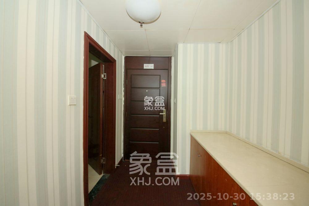 标志商务中心  1室1厅1卫    6600.0元/月室内图