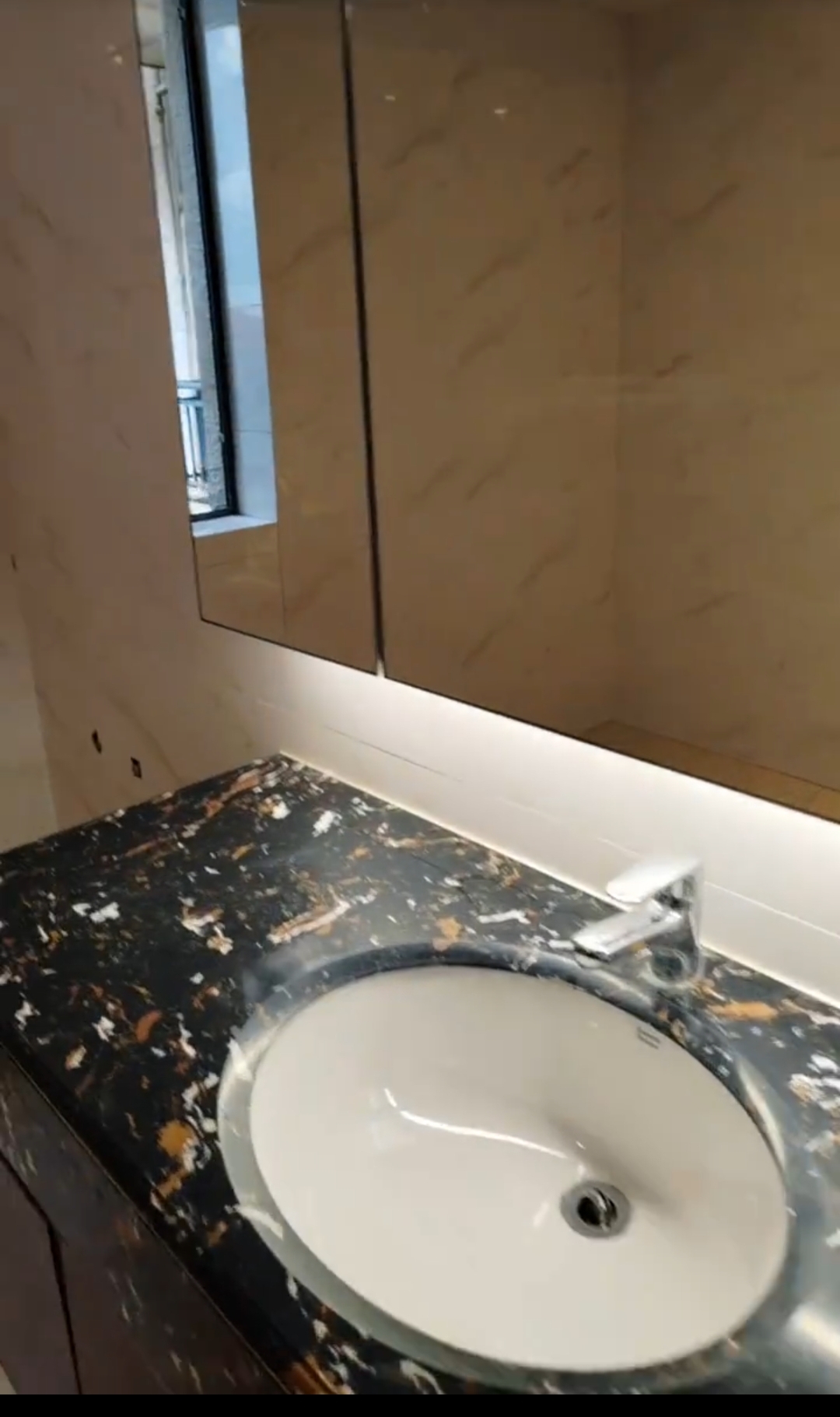 恒大海口文化旅游城  4室2厅2卫    4500.0元/月室内图