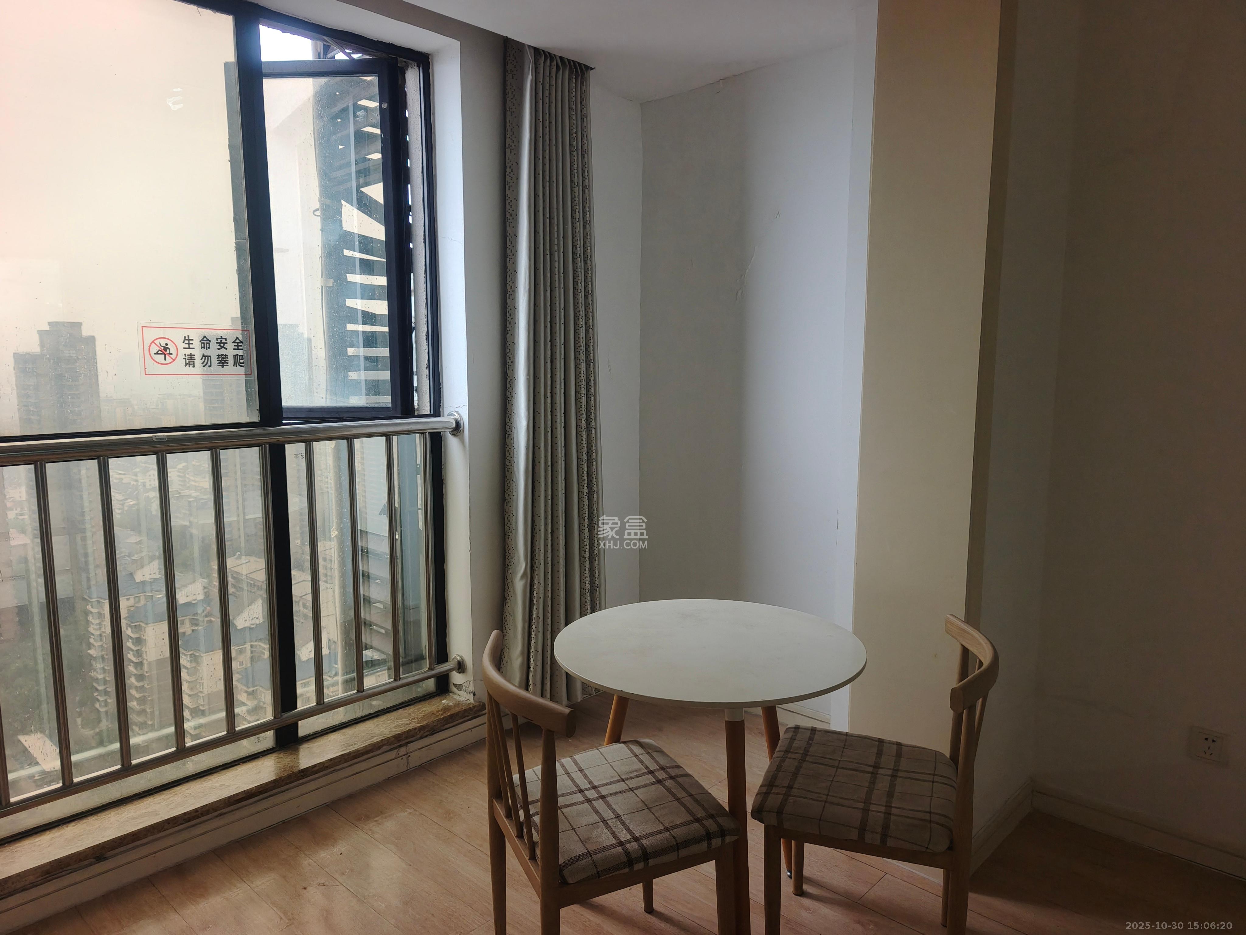 湘腾城市广场 1室1厅1卫 1200.0元/月 湘腾城市广场 1室1厅1卫 1200.0元/月室内图