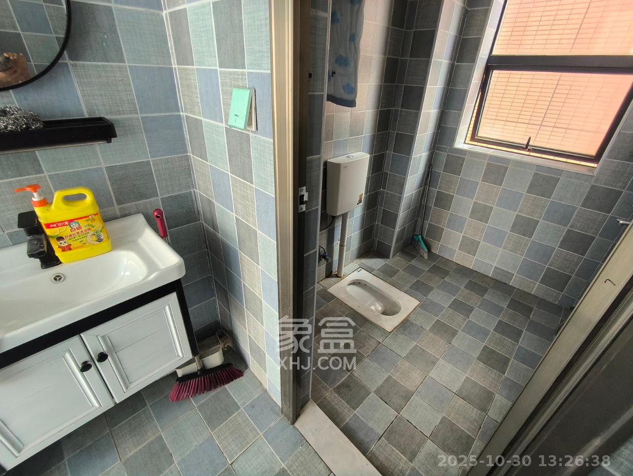 融圣国际  3室2厅2卫    3500.0元/月 融圣国际  3室2厅2卫    3500.0元/月室内图