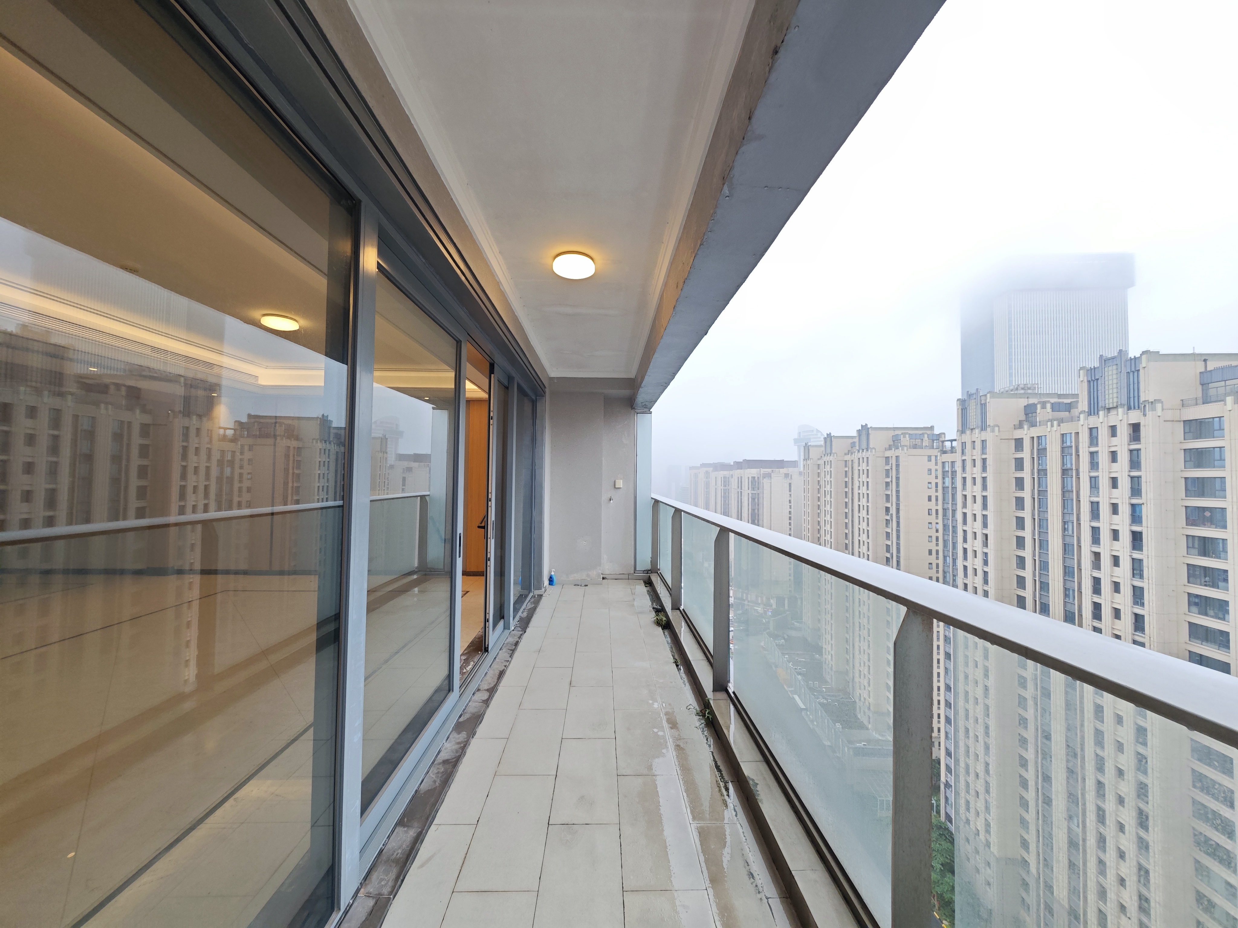 龙兴公馆 3室2厅2卫 7000.0元/月 龙兴公馆 3室2厅2卫 7000.0元/月室内图