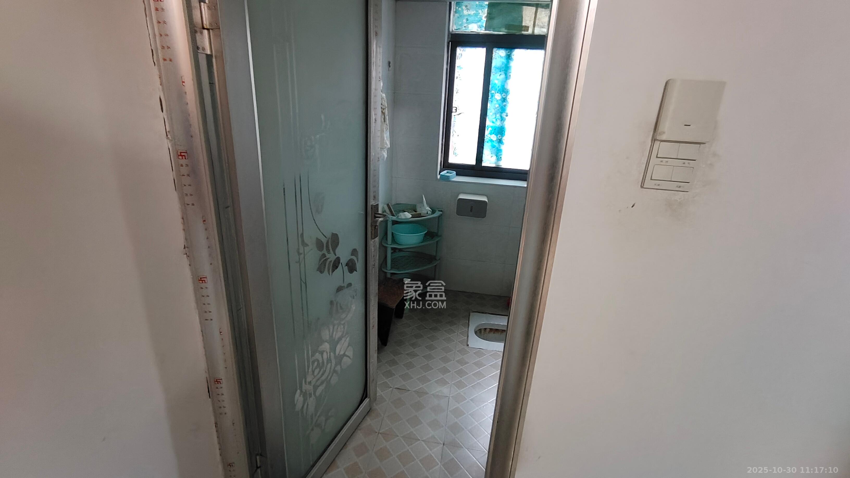 湘府东苑  1室2厅1卫    2000.0元/月室内图