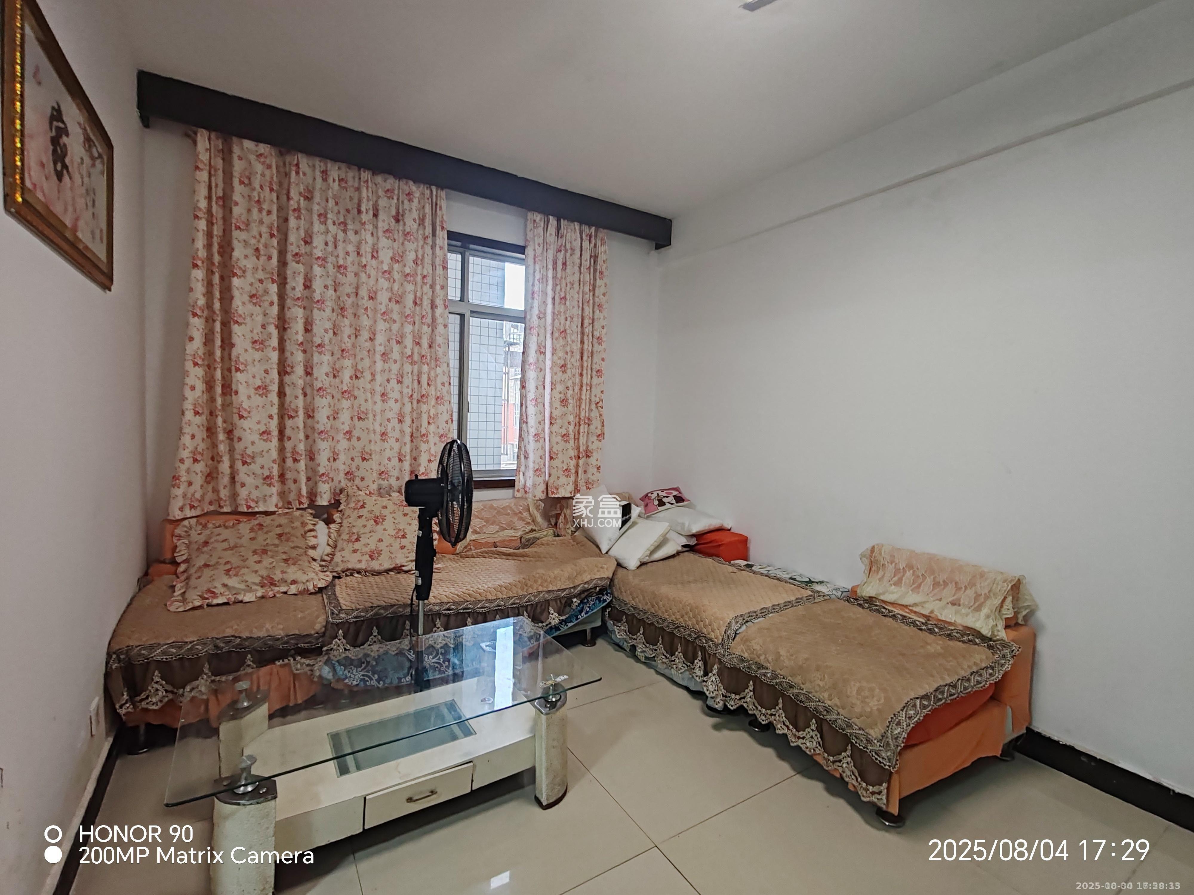 东方新世界  2室1厅1卫    2000.0元/月