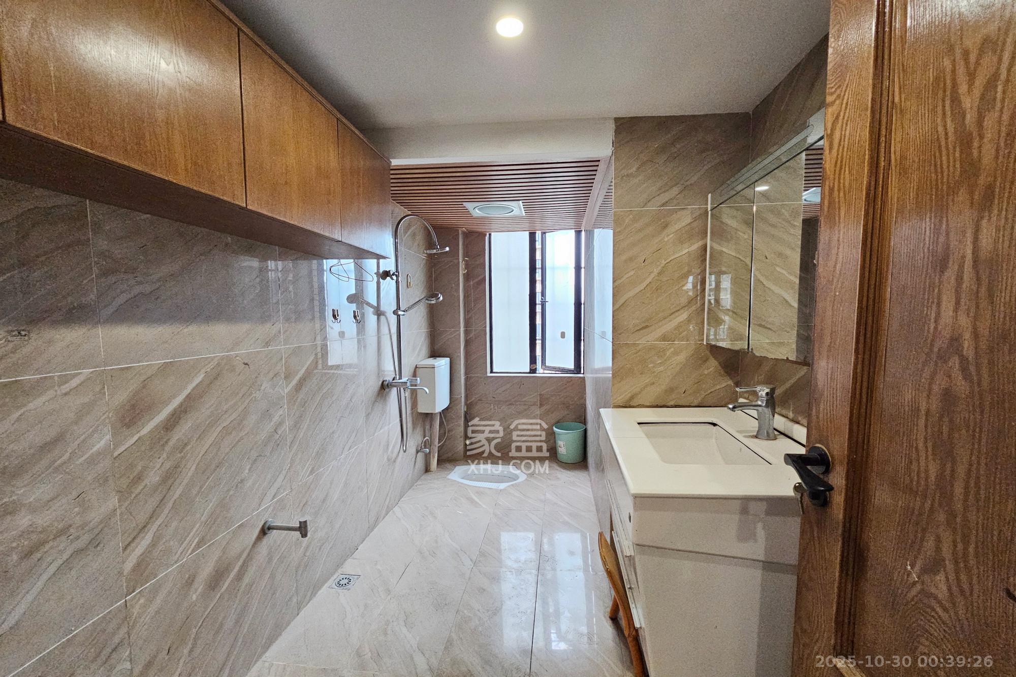 三江花中城  3室2厅2卫    128.0万其他