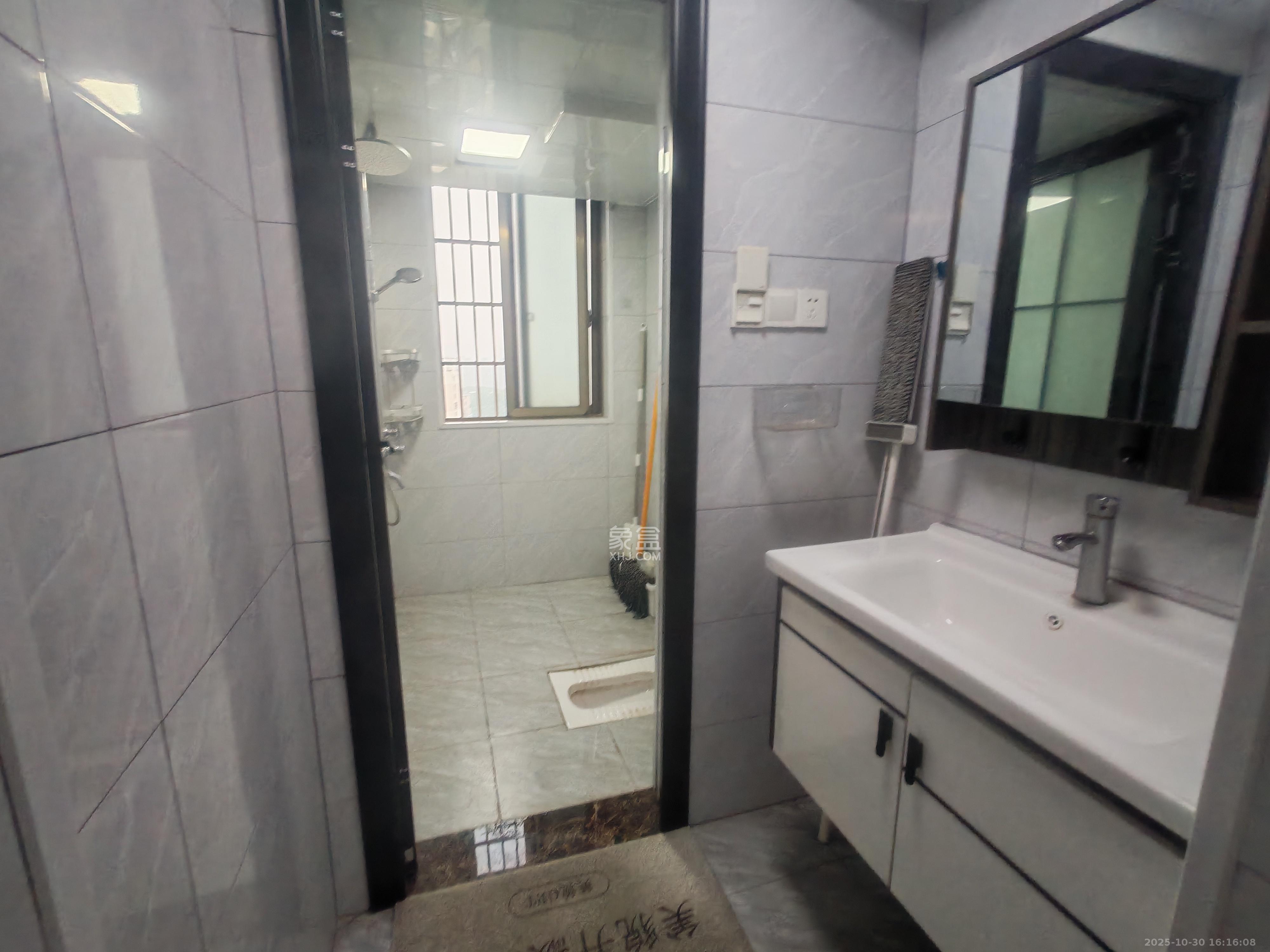 香樟鑫都  3室2厅1卫    3000.0元/月