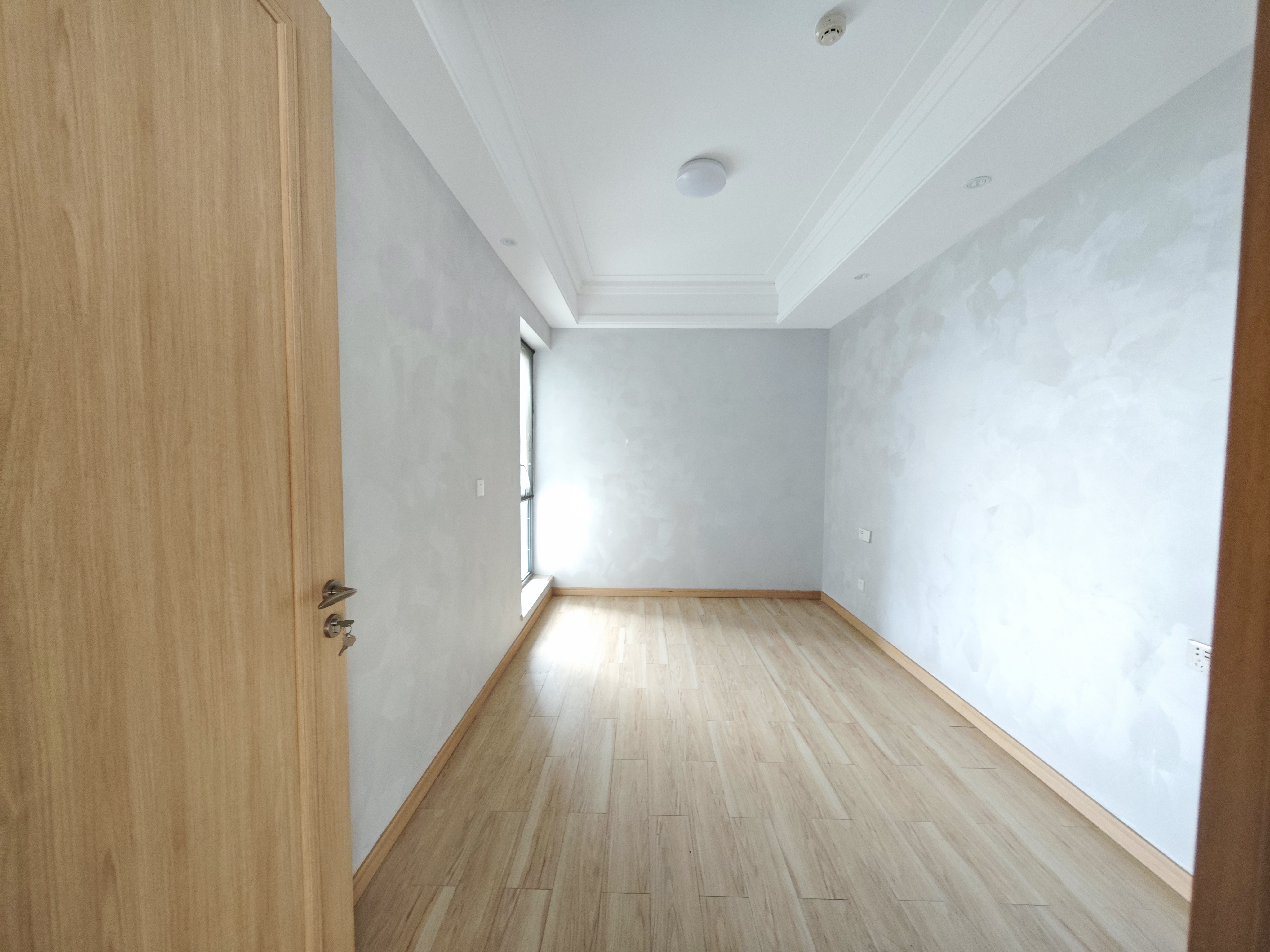 龙兴公馆  3室2厅2卫    7000.0元/月室内图