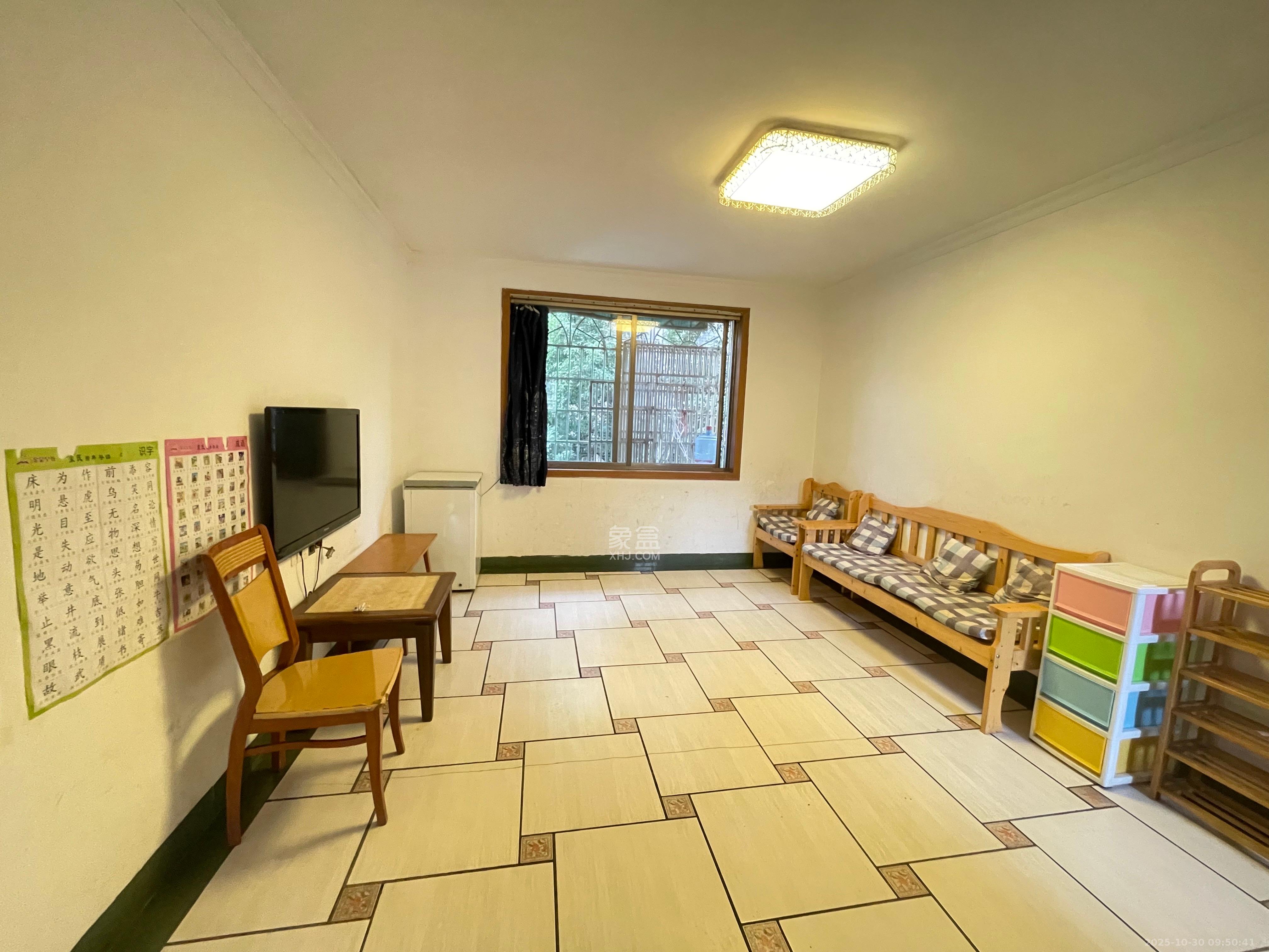 中建五局信和苑三区  3室2厅1卫    1600.0元/月