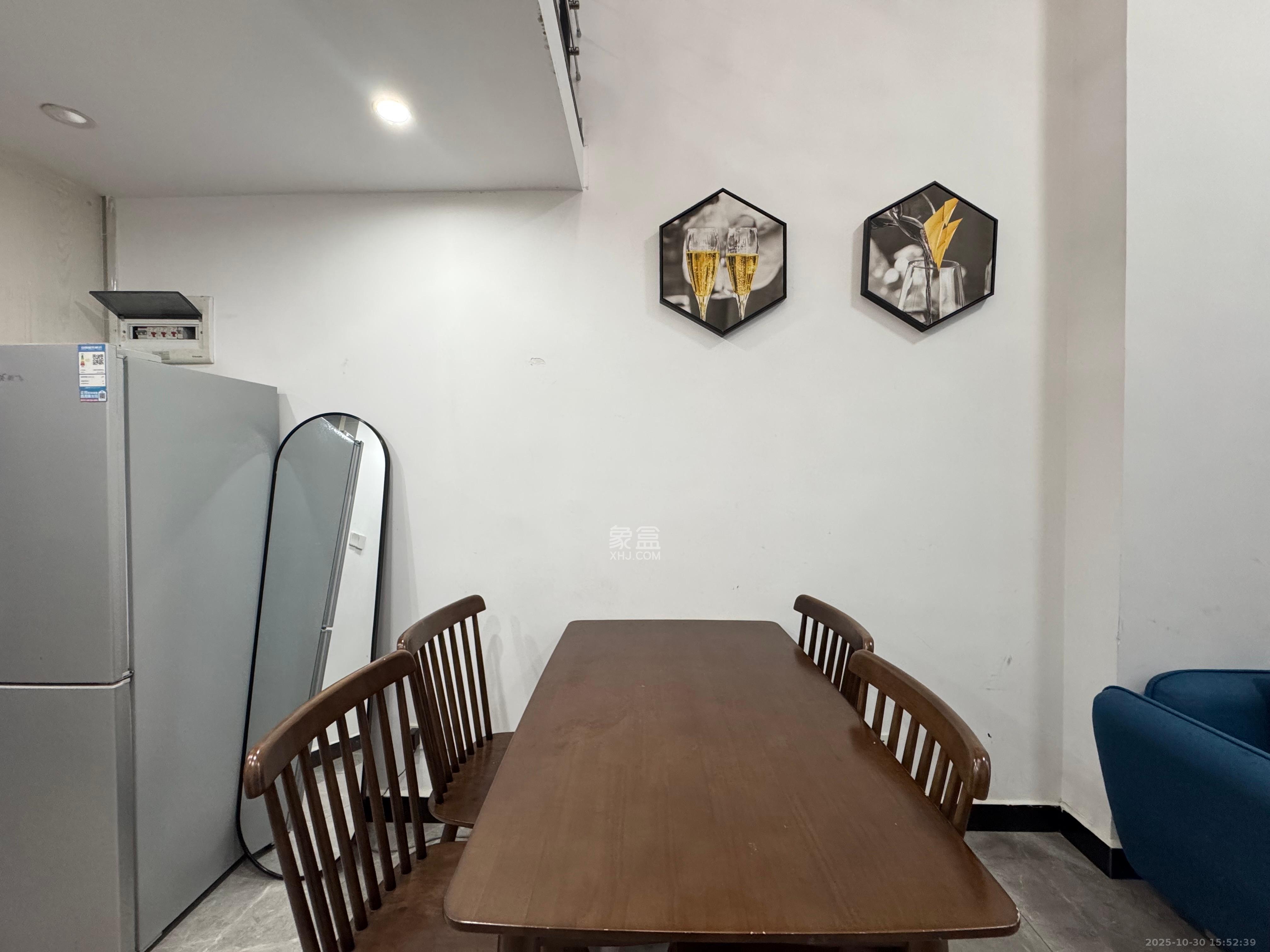 东盈商业广场（华泉城市广场）  1室1厅1卫    2000.0元/月室内图