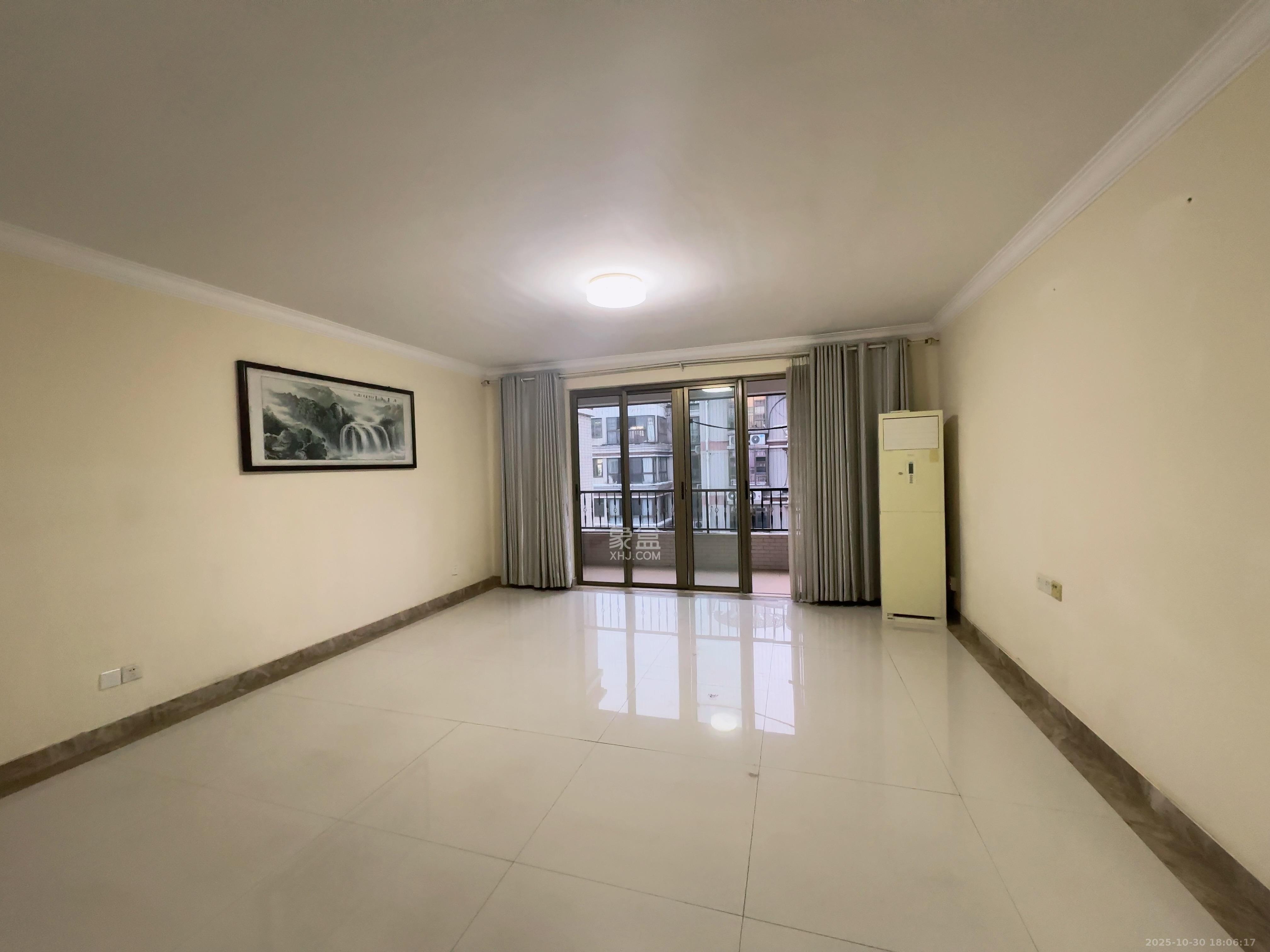 江山帝景雅典  3室2厅2卫    2200.0元/月