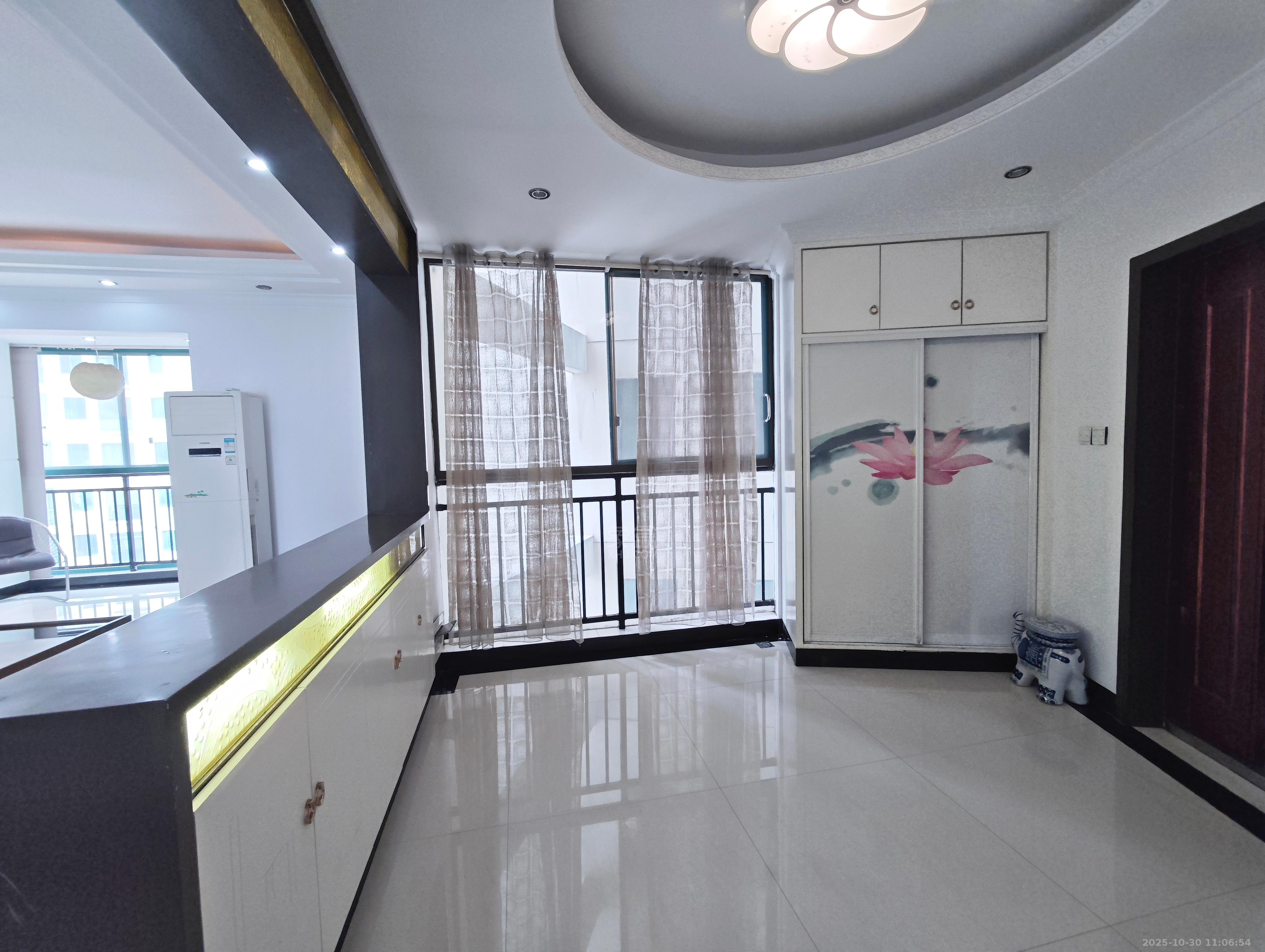 经世皇城  3室2厅2卫    1500.0元/月 经世皇城  3室2厅2卫    1500.0元/月室内图