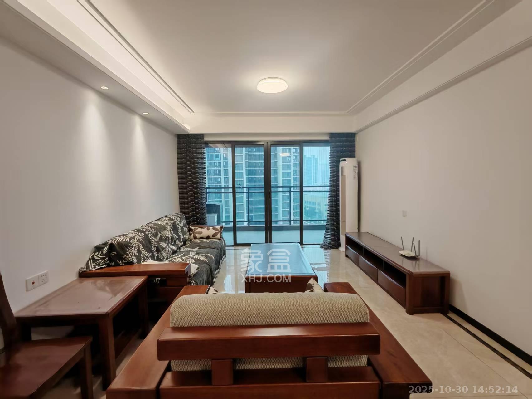 深业鹭栖府  3室2厅2卫    3000.0元/月 深业鹭栖府  3室2厅2卫    3000.0元/月室内图1