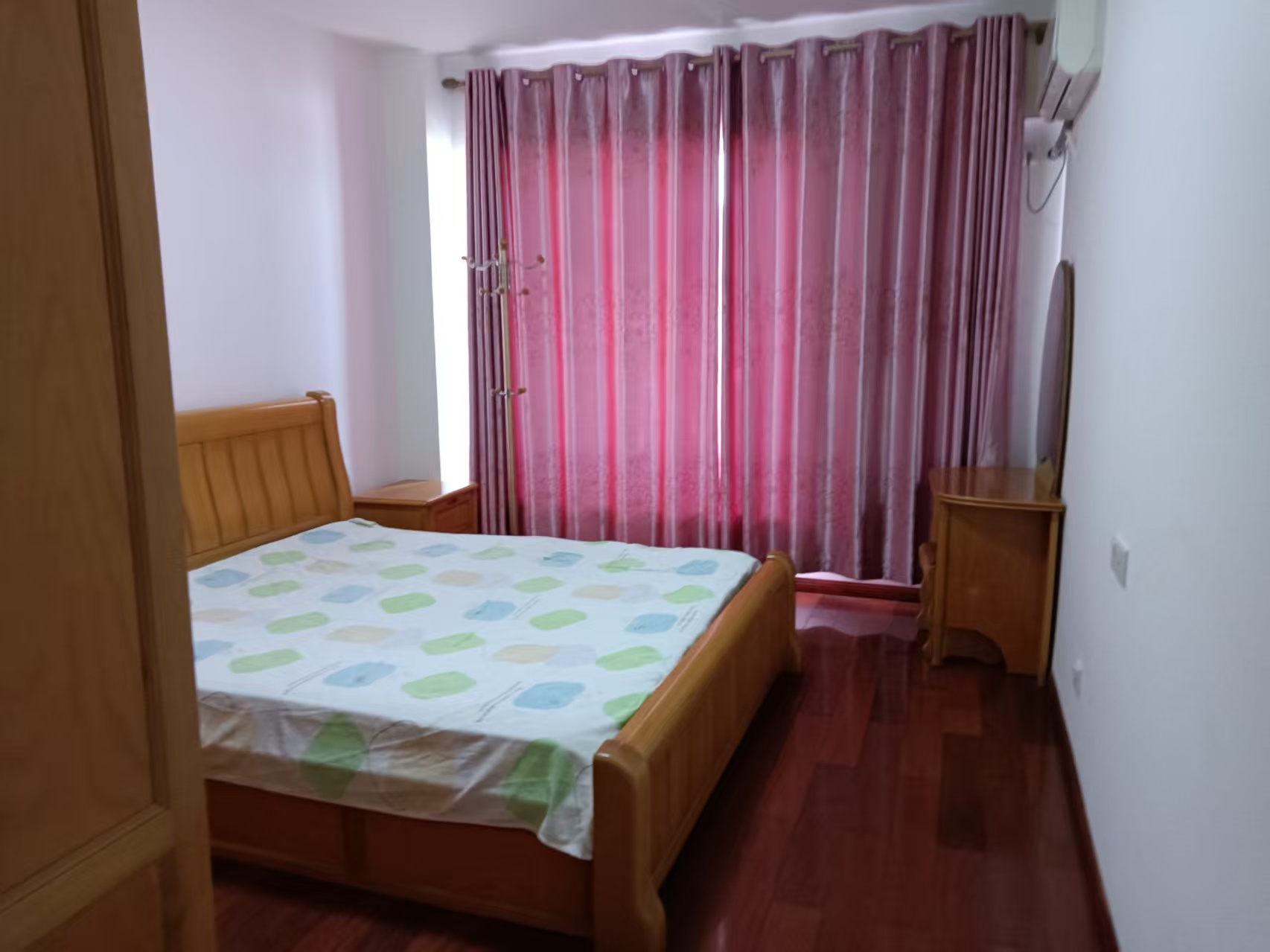 龙华区检察院宿舍 4室2厅2卫 3300.0元/月 龙华区检察院宿舍 4室2厅2卫 3300.0元/月室内图