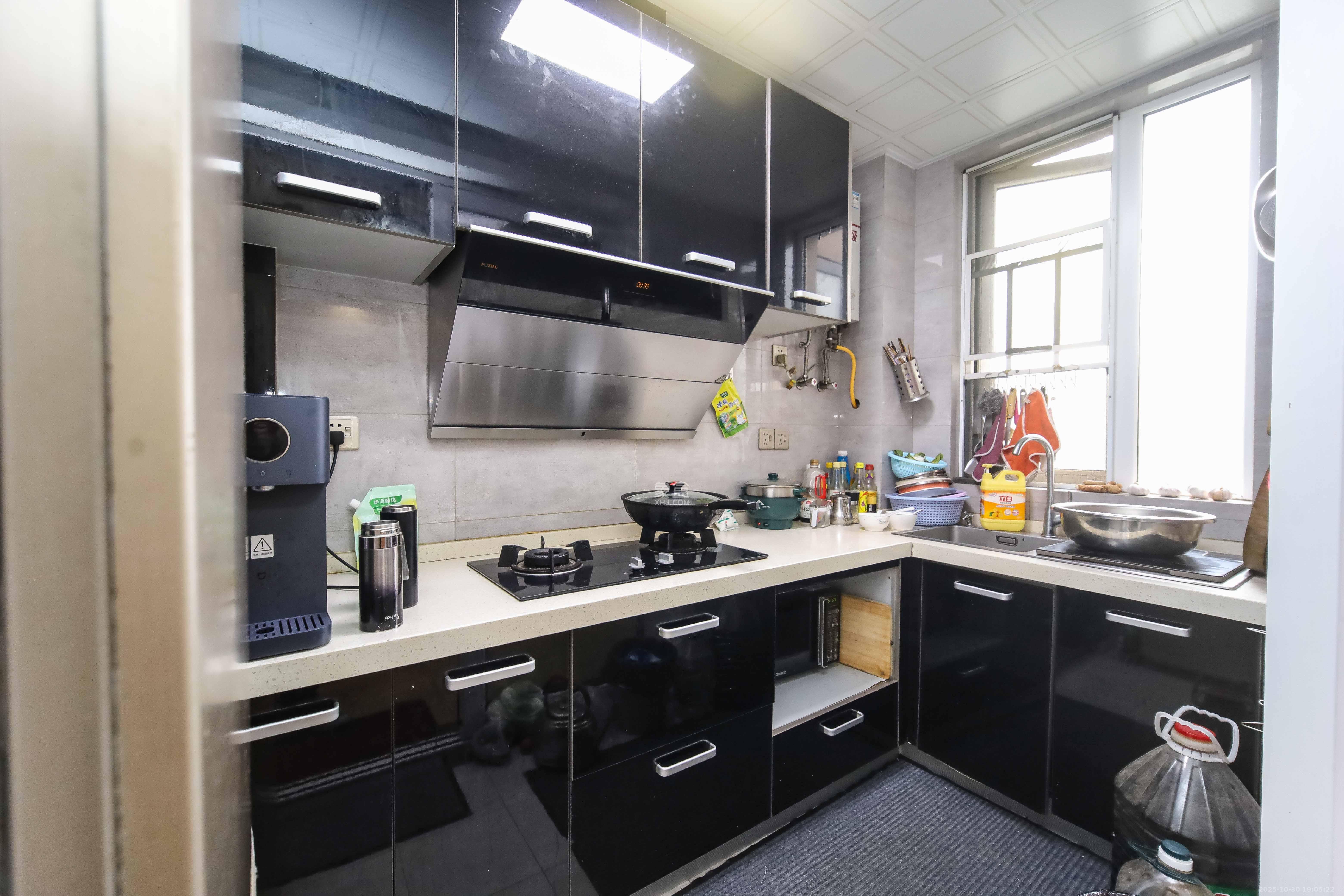 金地格林公馆  3室2厅2卫    145.0万厨房