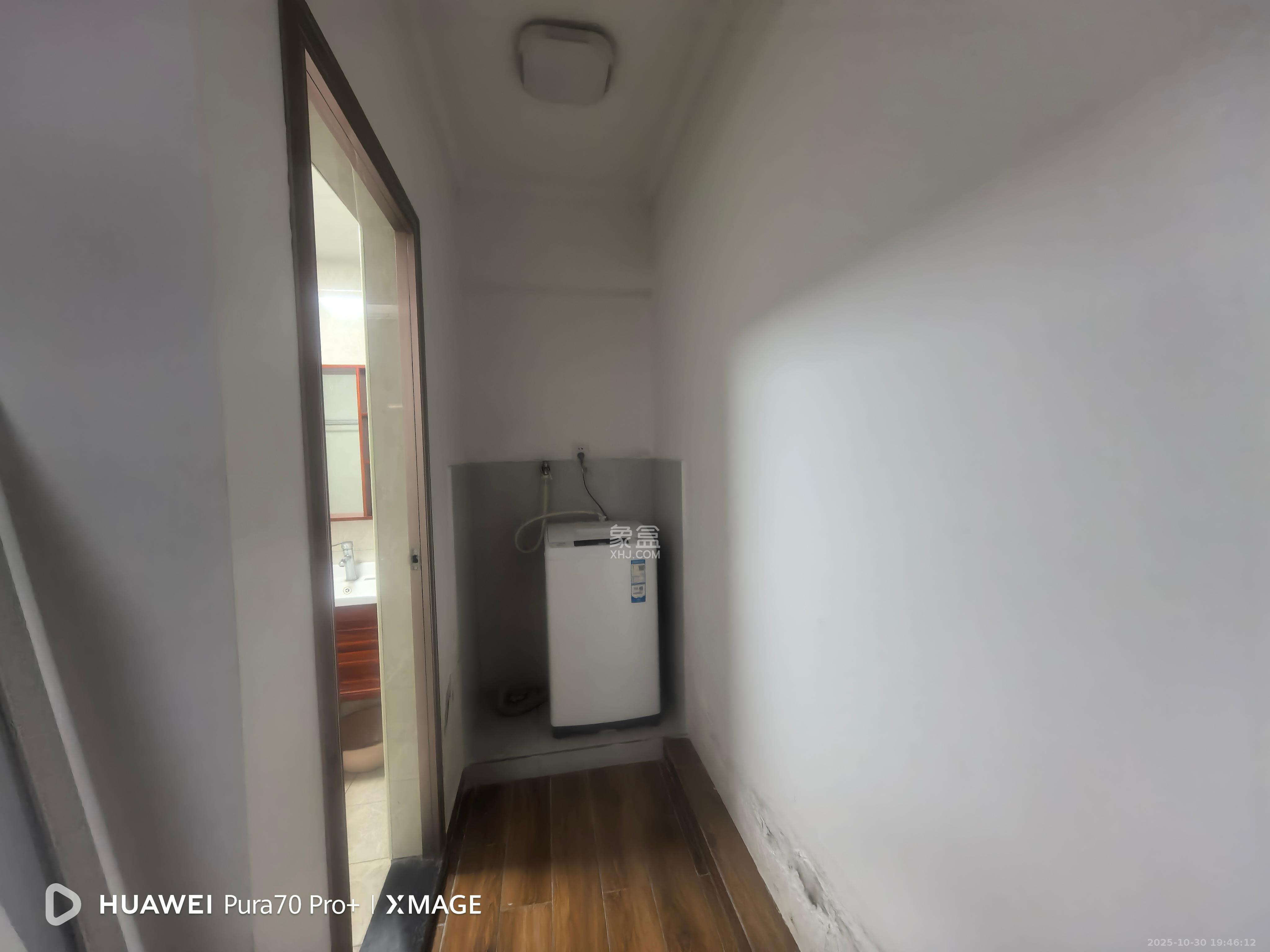 三一街区  1室1厅1卫    1100.0元/月室内图