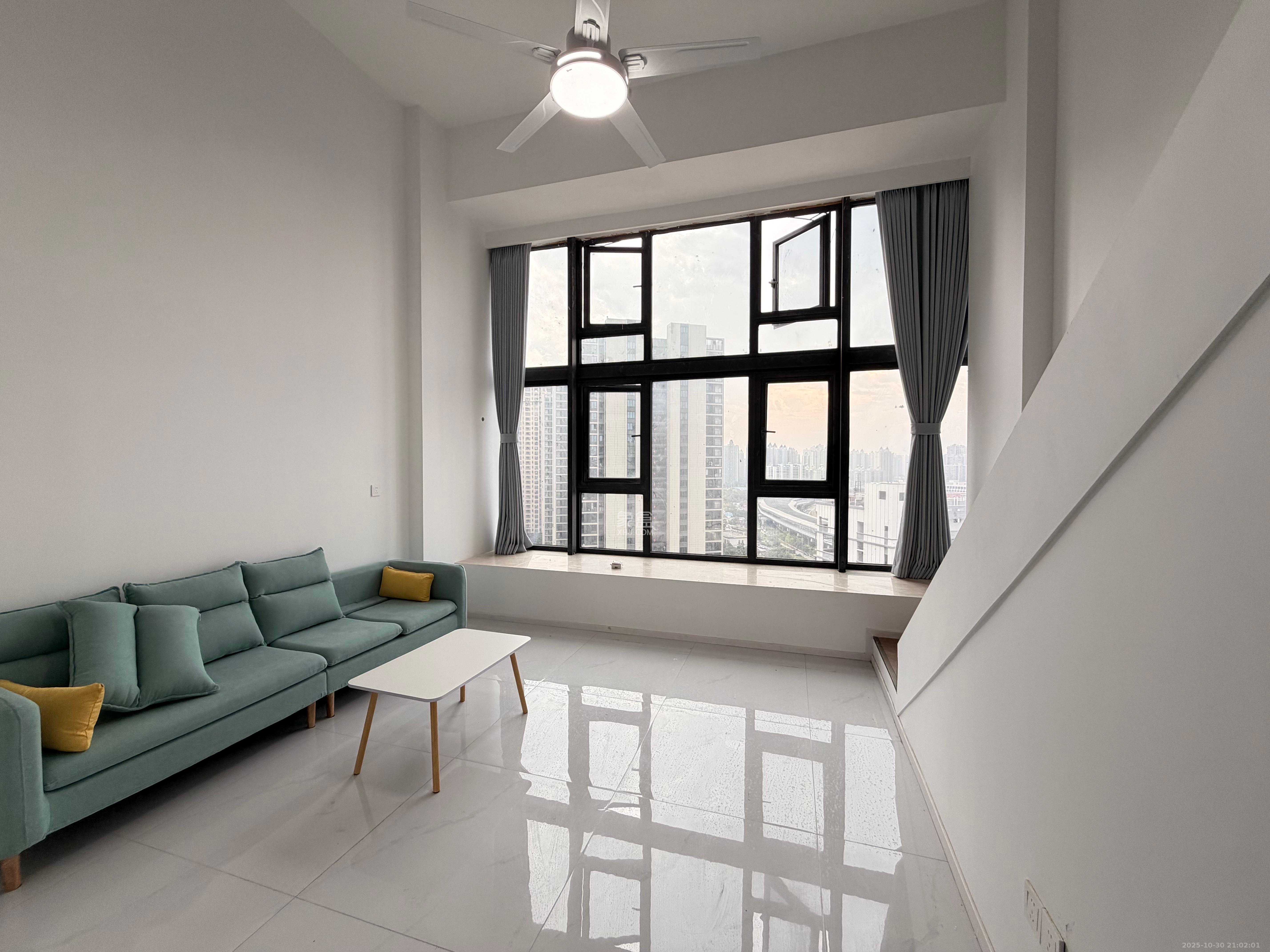 恒泰风格城市  2室2厅2卫    1800.0元/月室内图