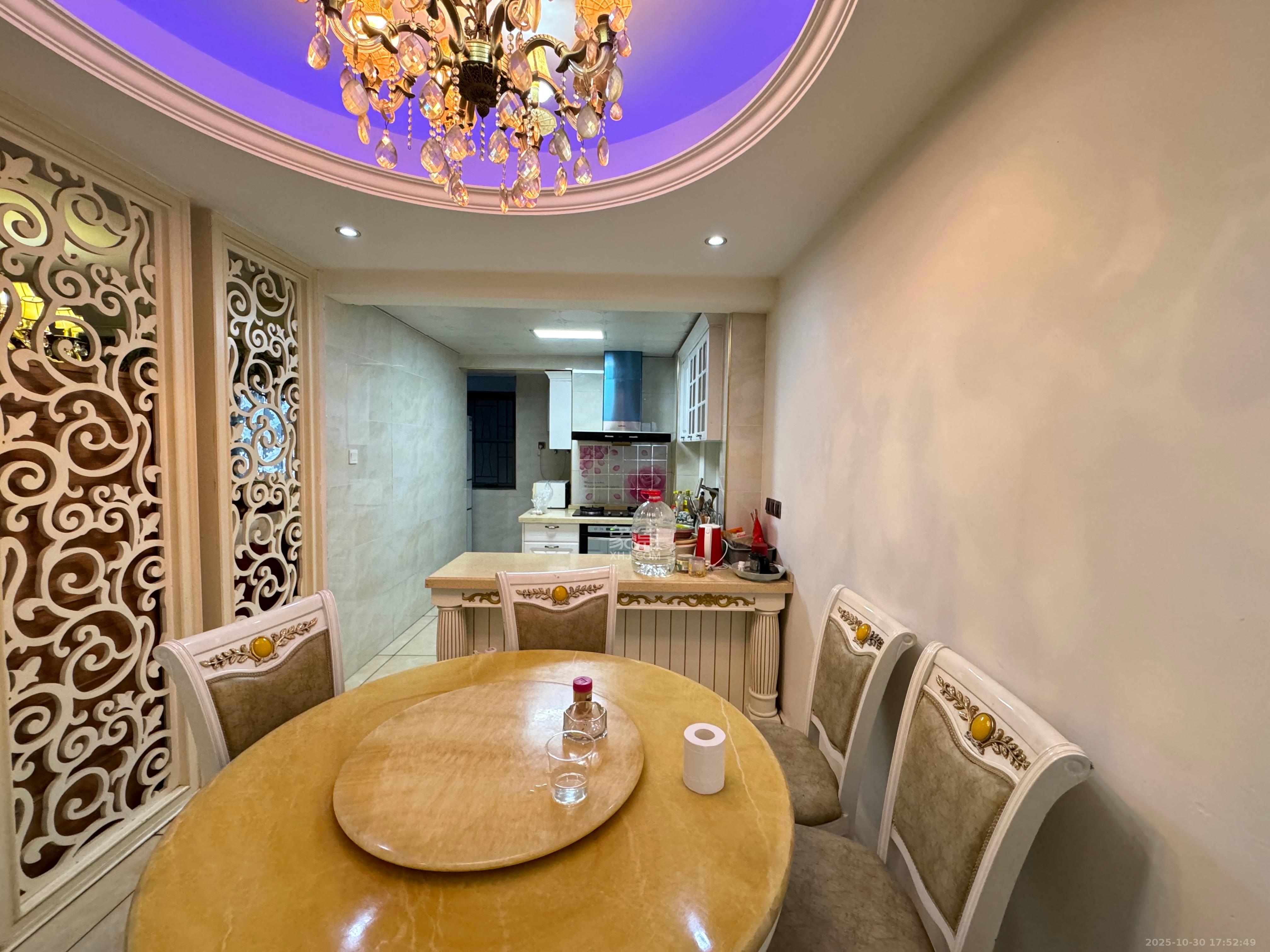 月畔湾  3室2厅1卫    2400.0元/月室内图