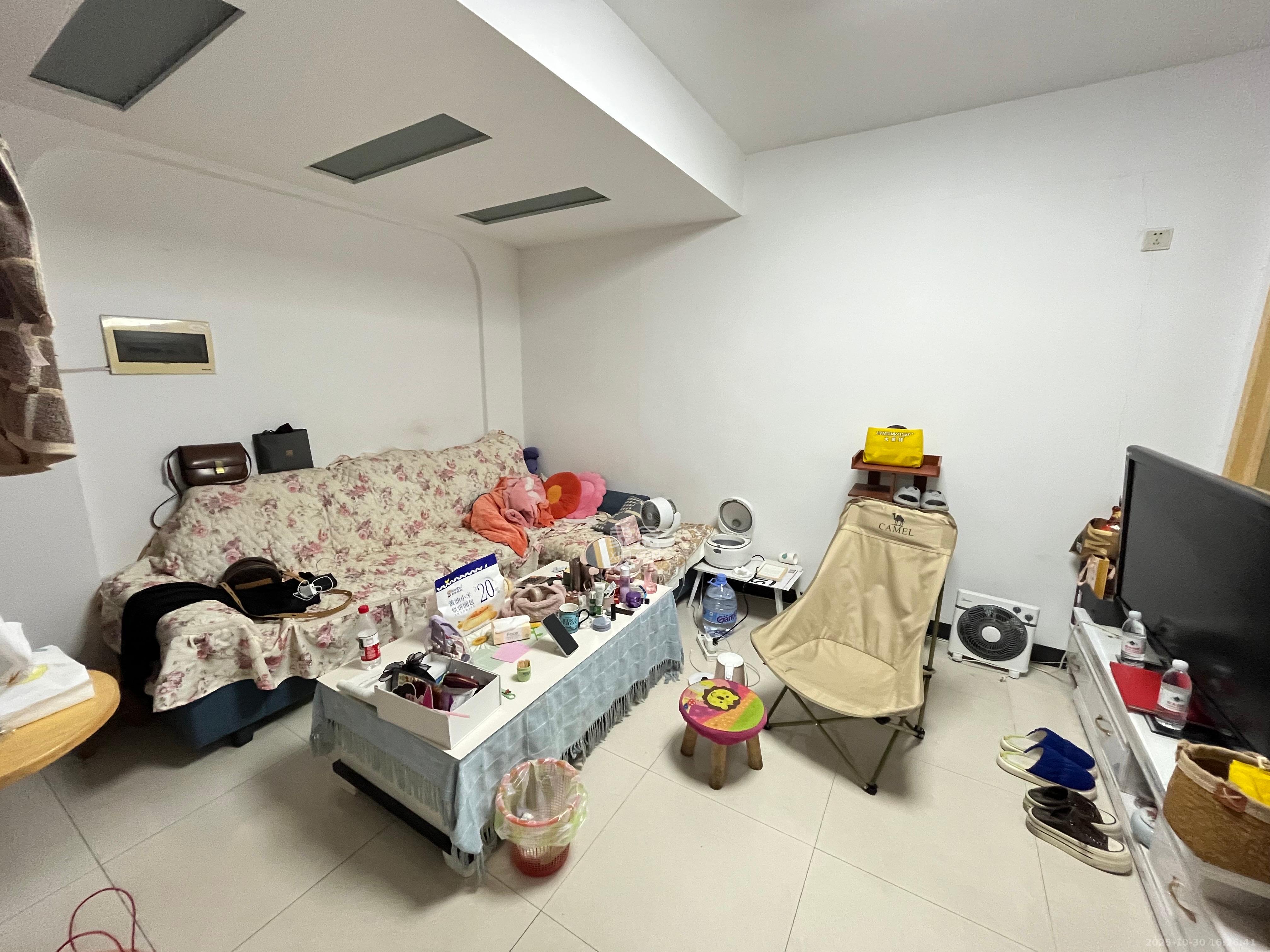 锦湘国际星城三期（锦绣苑）  2室1厅1卫    2000.0元/月室内图