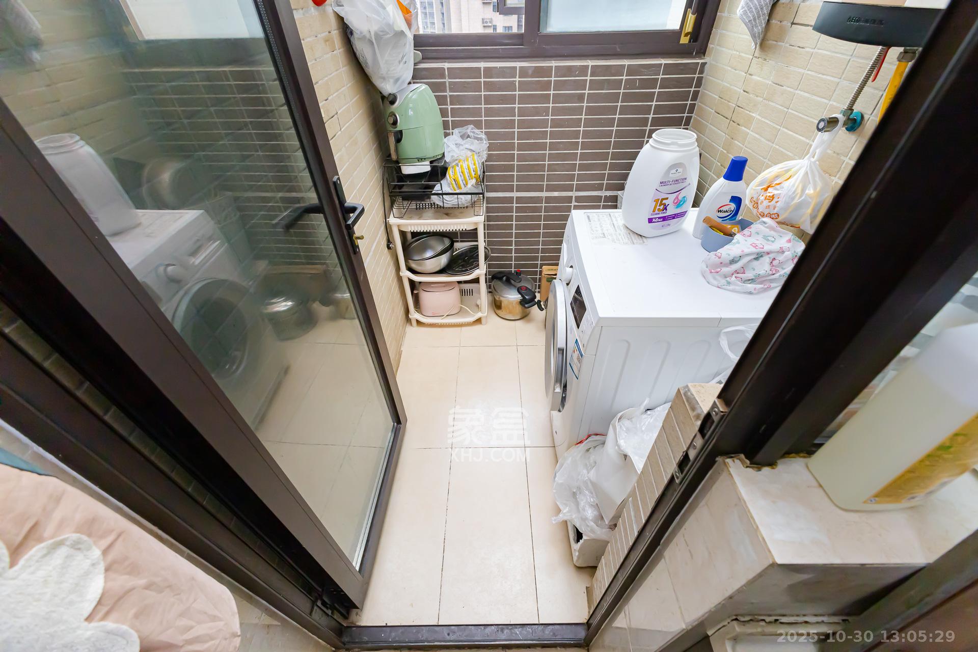 时代倾城二期  2室2厅1卫    67.0万阳台