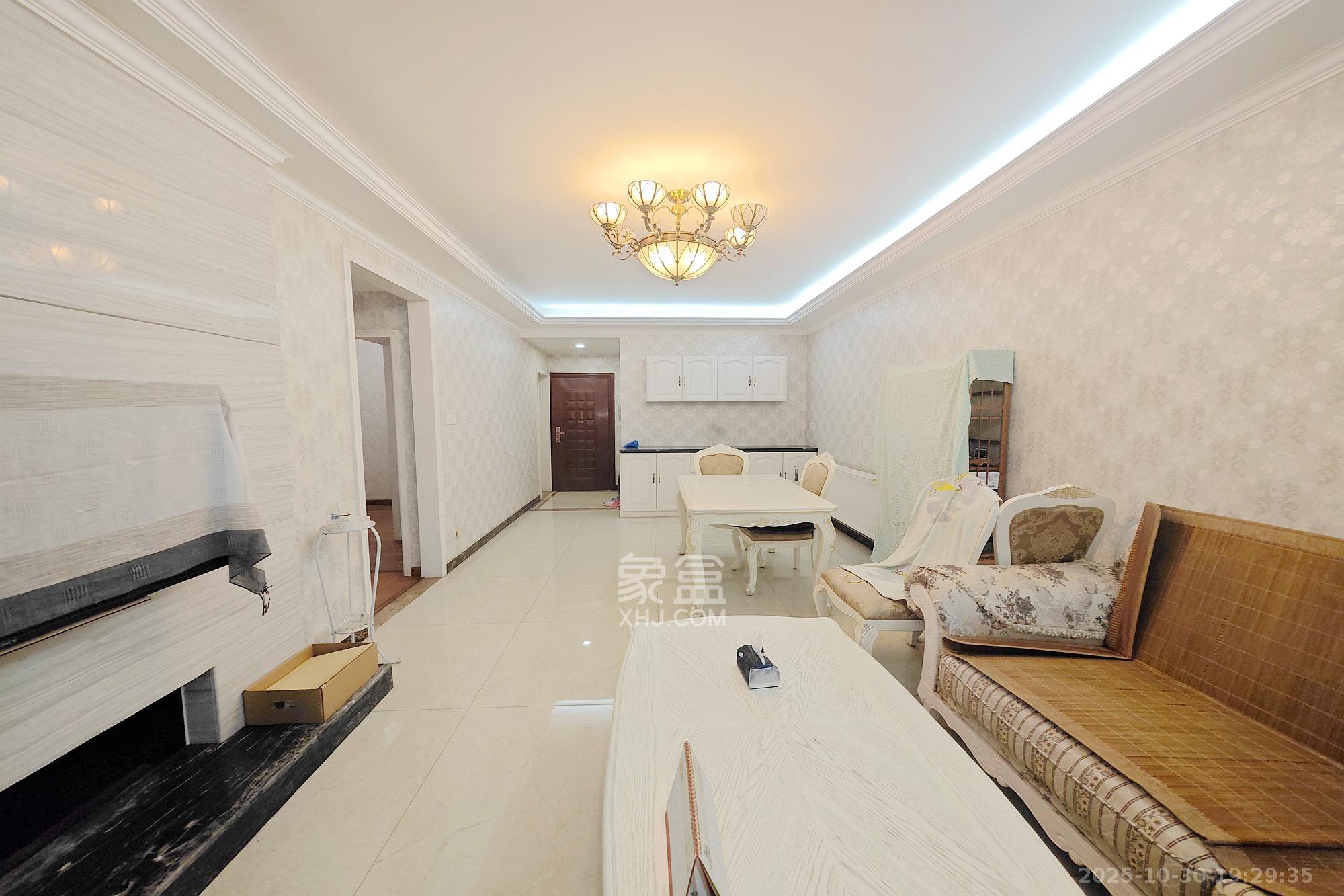 新城新世界一二三期  2室1厅1卫    98.0万