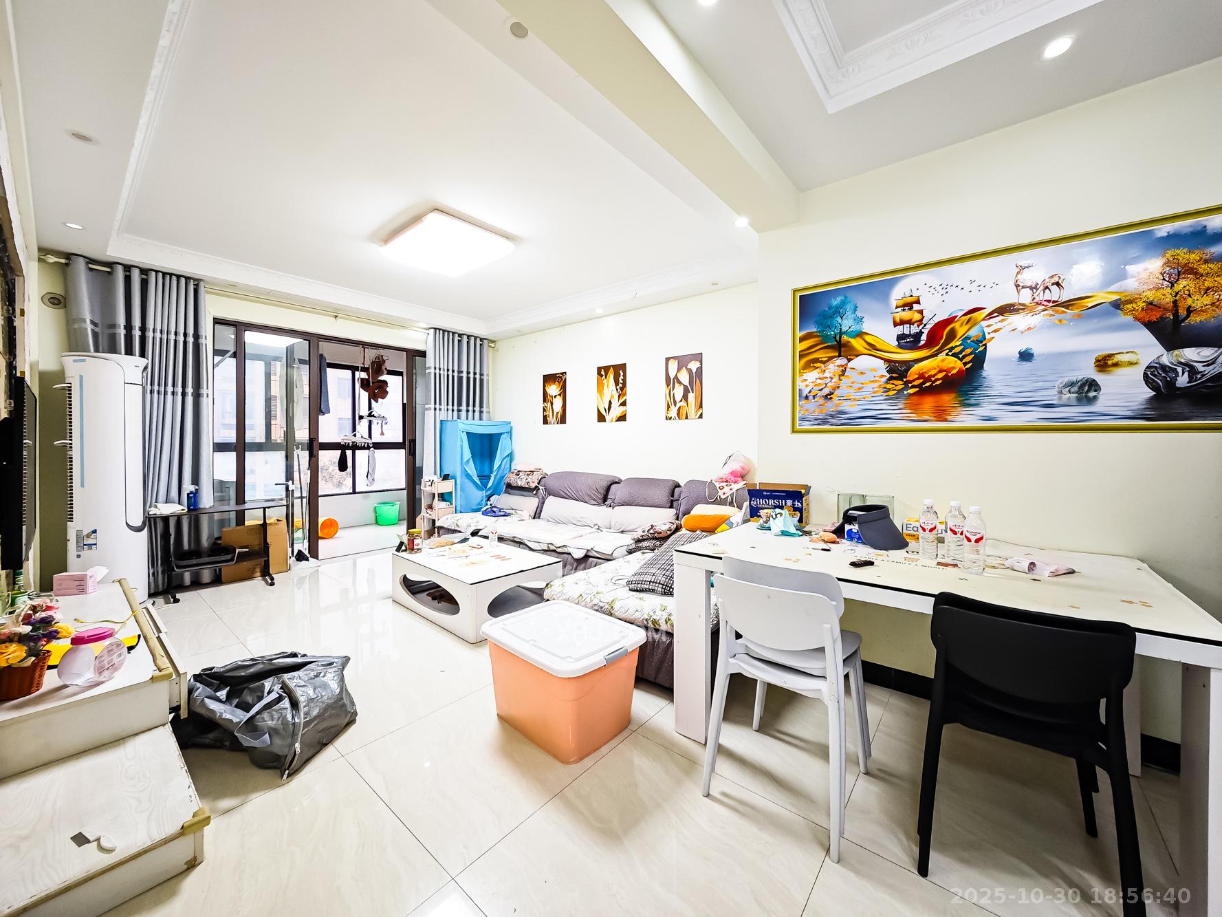 山语城二期  2室2厅1卫    60.0万客厅