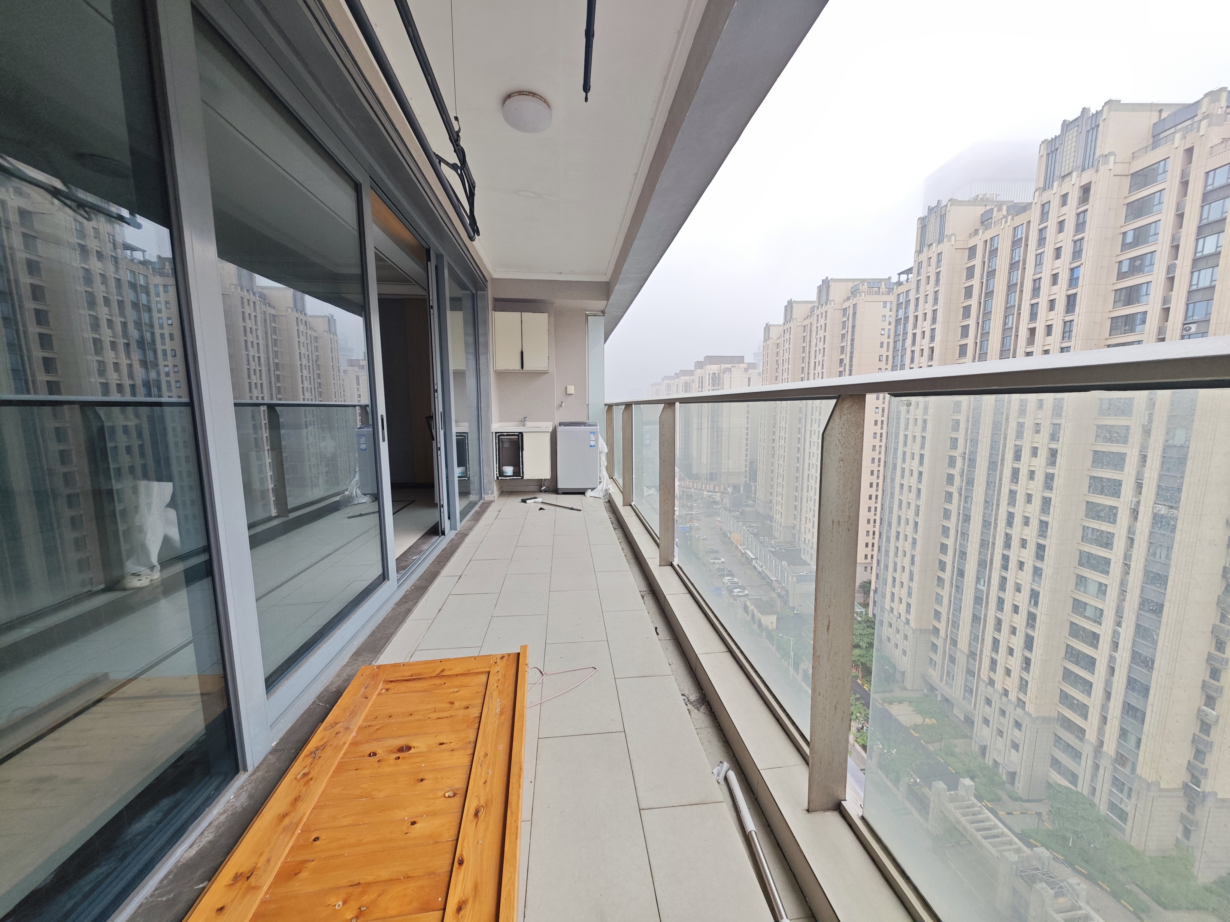 龙兴公馆 3室2厅2卫 7000.0元/月 龙兴公馆 3室2厅2卫 7000.0元/月室内图