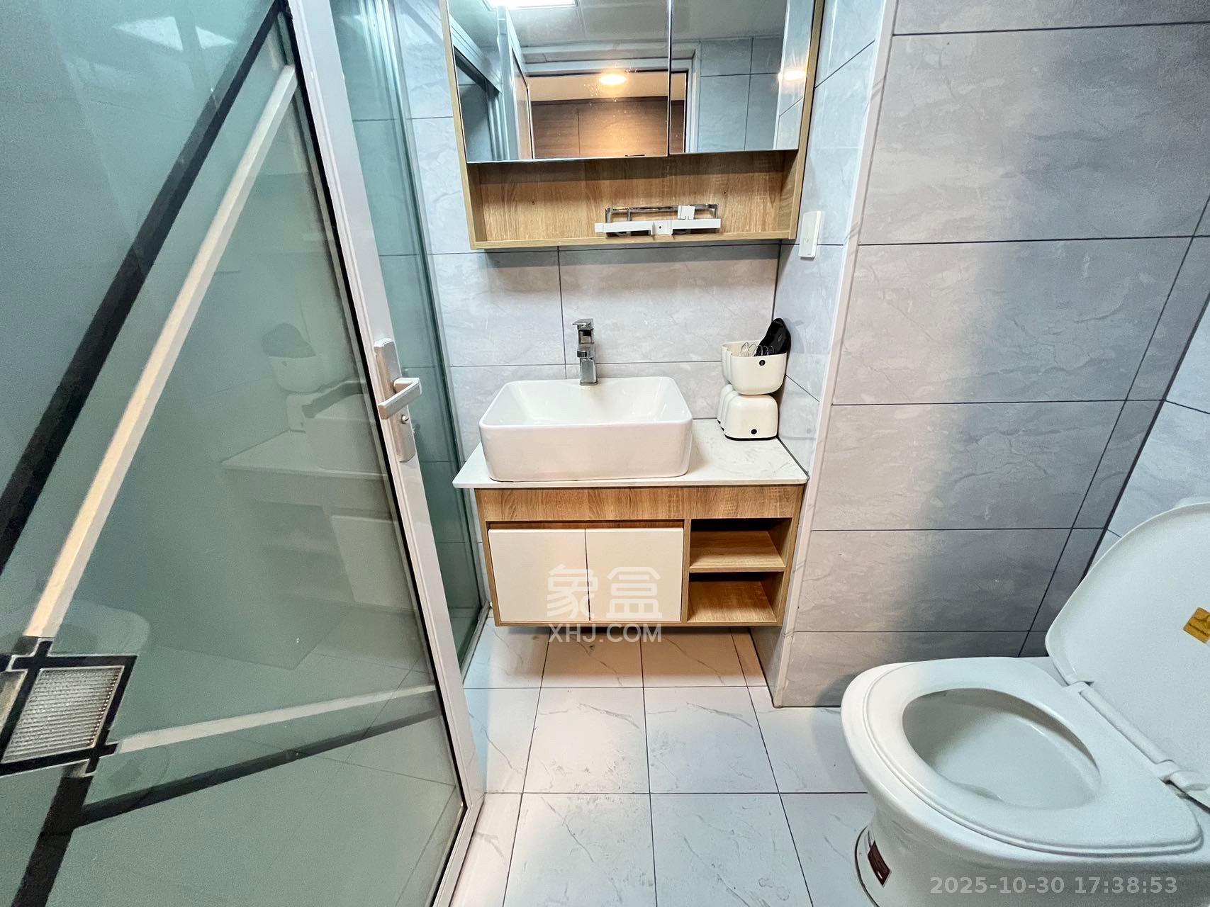 龙湖湘江星座(祺鑫星座公寓) 1室0厅0卫 1800.0元/月 龙湖湘江星座(祺鑫星座公寓) 1室0厅0卫 1800.0元/月室内图