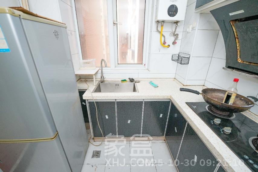 丽发新城 1室0厅0卫 1600.0元/月 丽发新城 1室0厅0卫 1600.0元/月室内图