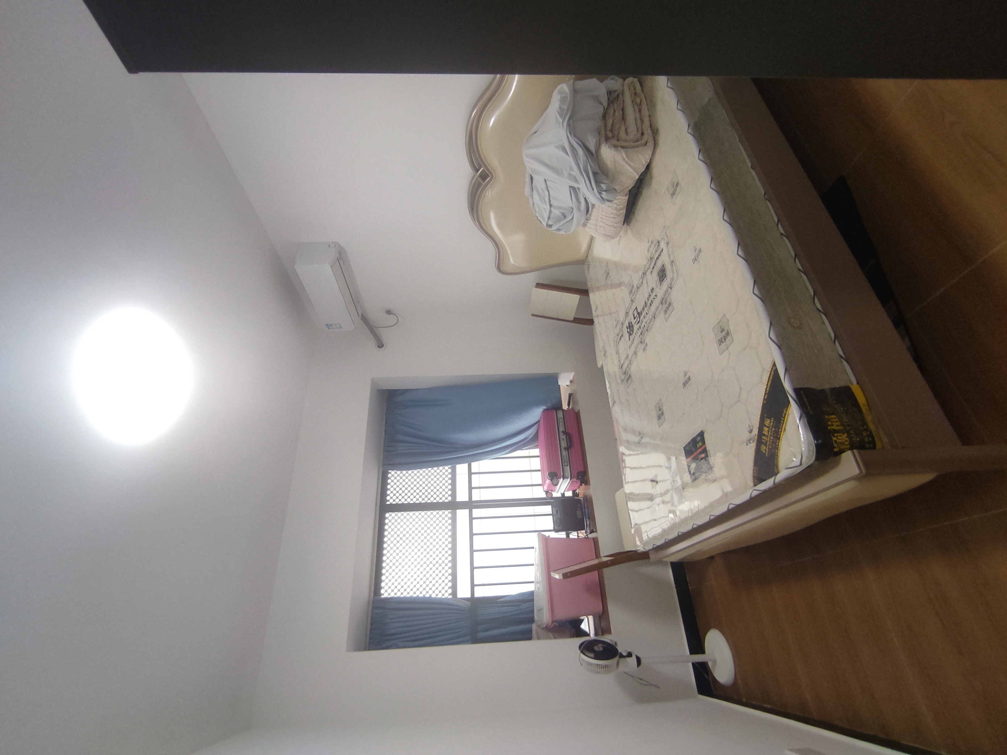 坡博家园四区  4室2厅2卫    3500.0元/月 坡博家园四区  4室2厅2卫    3500.0元/月室内图