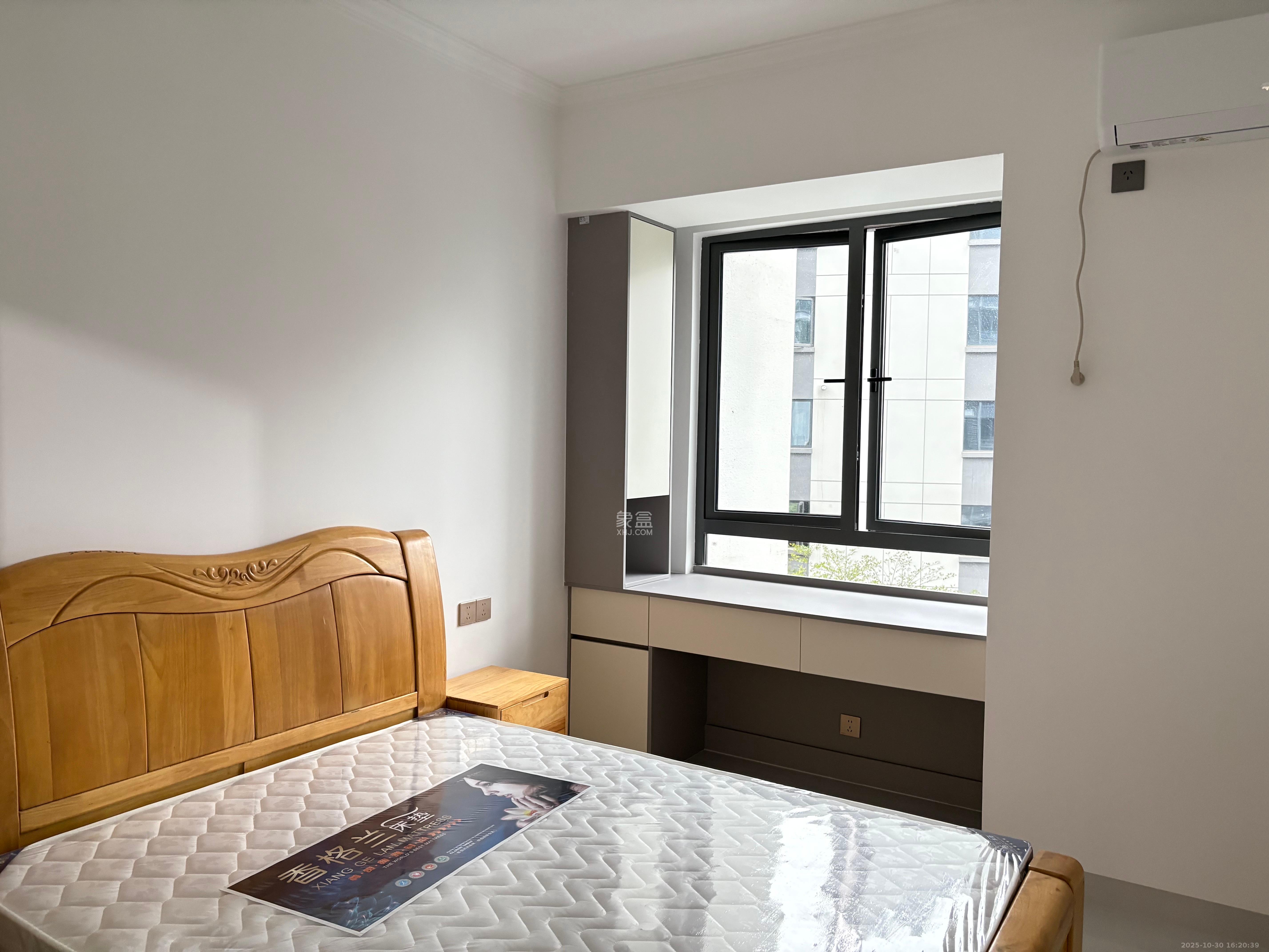 湖湘时代名邸公园壹号  2室1厅1卫    2400.0元/月 湖湘时代名邸公园壹号  2室1厅1卫    2400.0元/月室内图