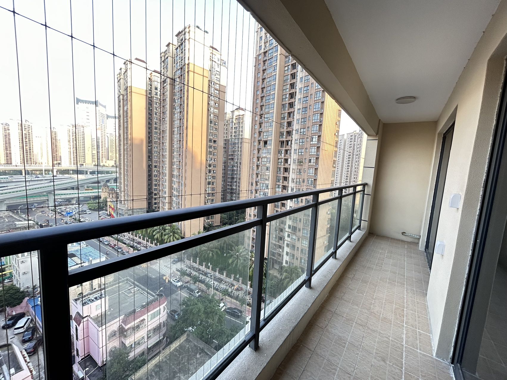 天德园  4室2厅2卫    3200.0元/月 天德园  4室2厅2卫    3200.0元/月室内图