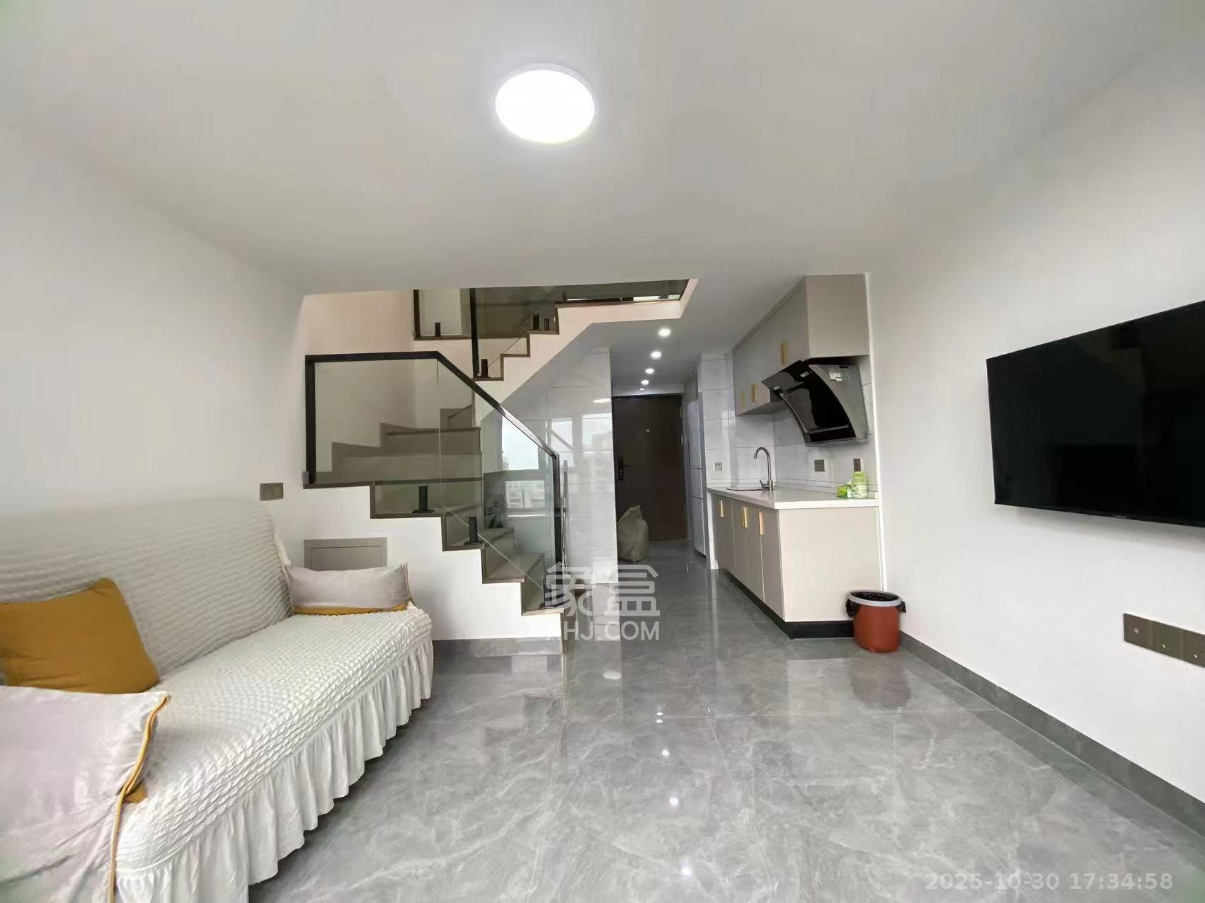 龙湖铂金岛  2室1厅1卫    2200.0元/月