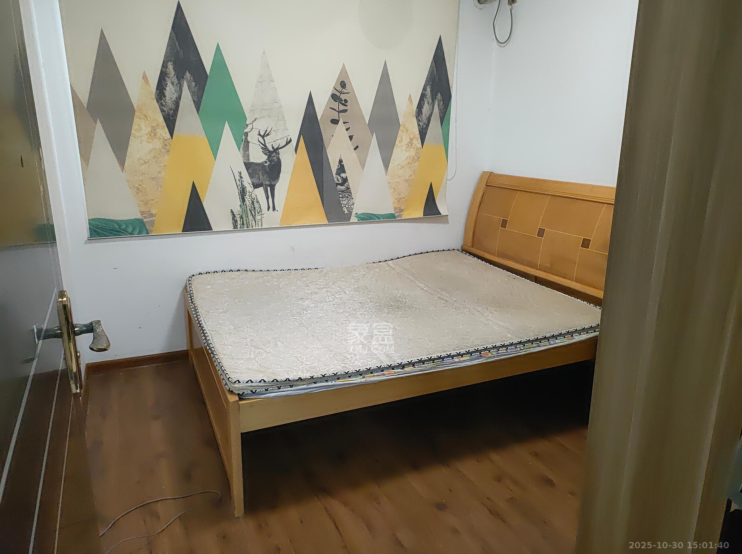 华润置地广场二期  3室2厅2卫    2100.0元/月室内图