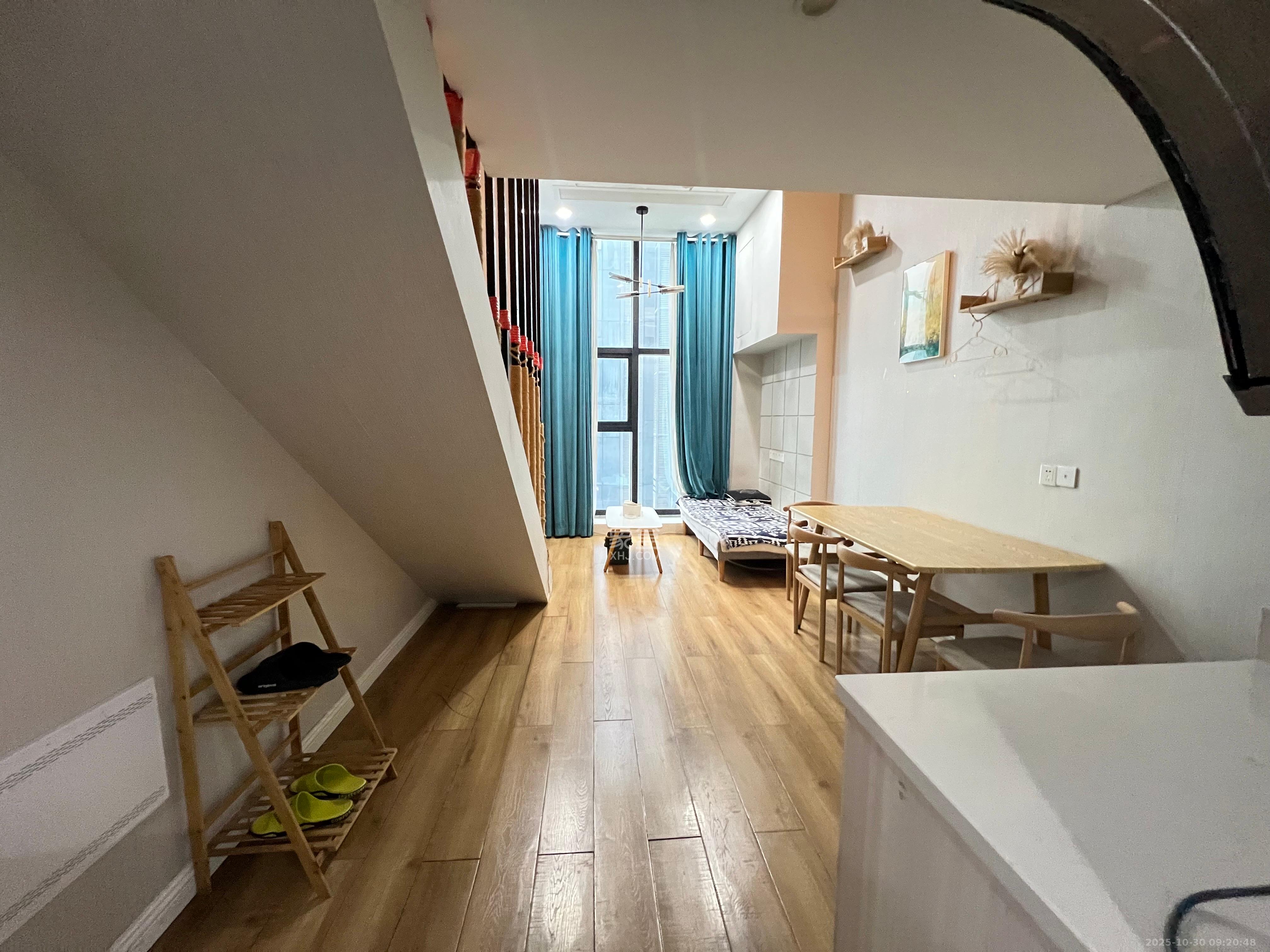 东盈商业广场(华泉城市广场) 1室1厅1卫 2200.0元/月 东盈商业广场(华泉城市广场) 1室1厅1卫 2200.0元/月室内图