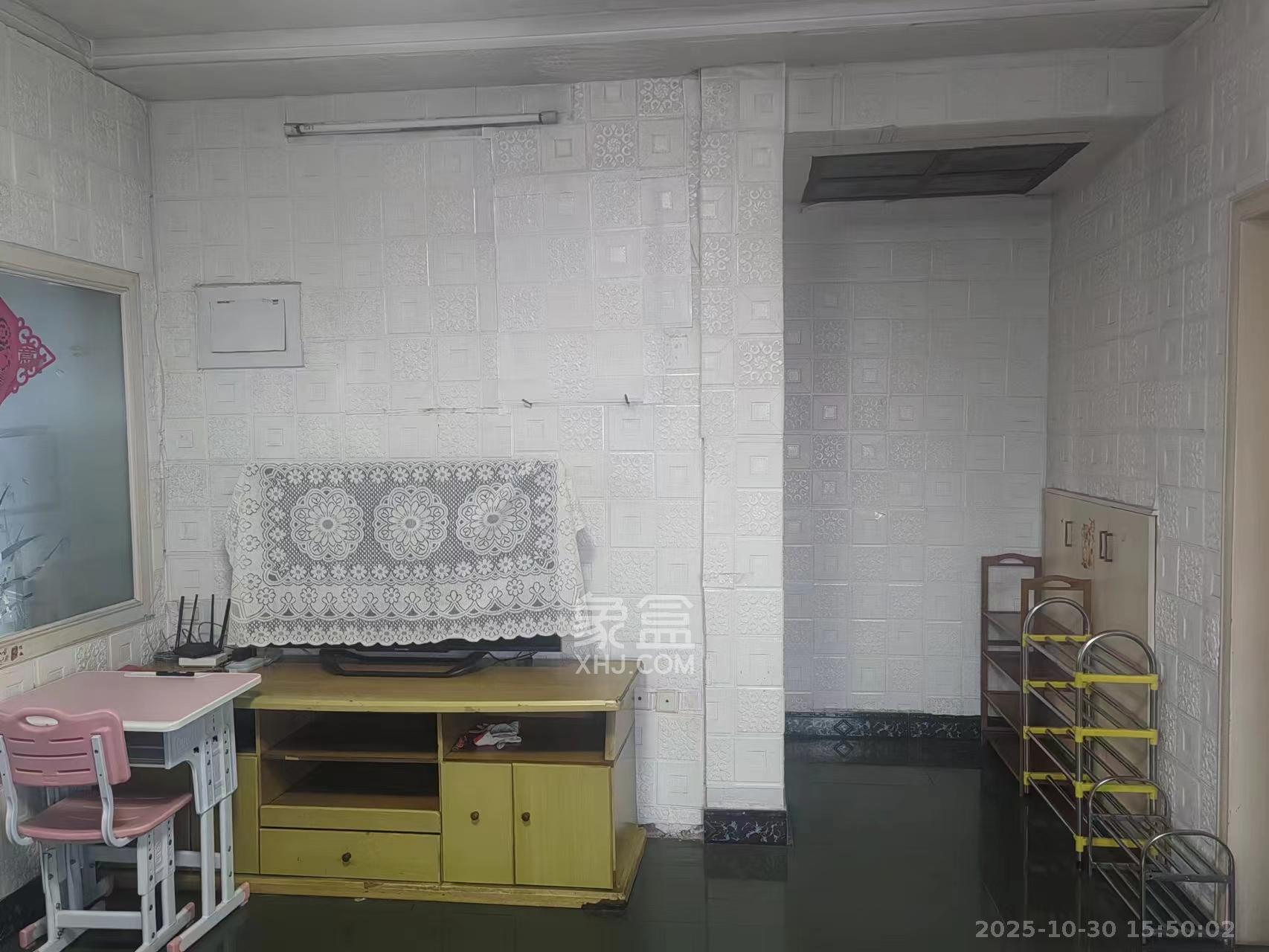 狮子山二片  2室2厅1卫    1500.0元/月 狮子山二片  2室2厅1卫    1500.0元/月室内图