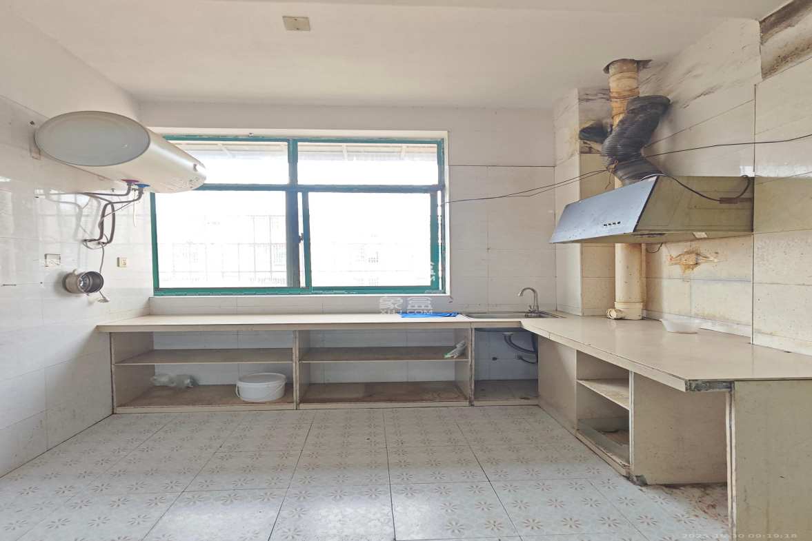 星沙国际物流园/泉星社区 2室2厅1卫 850.0元/月 星沙国际物流园/泉星社区 2室2厅1卫 850.0元/月室内图